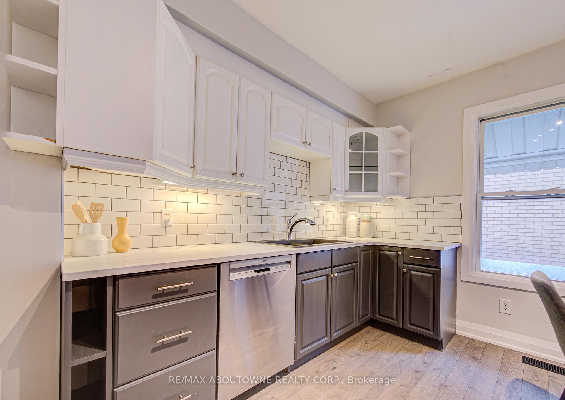 Photo 3 of 227 East 23rd Street, Hamilton, Eastmount — HOMEH