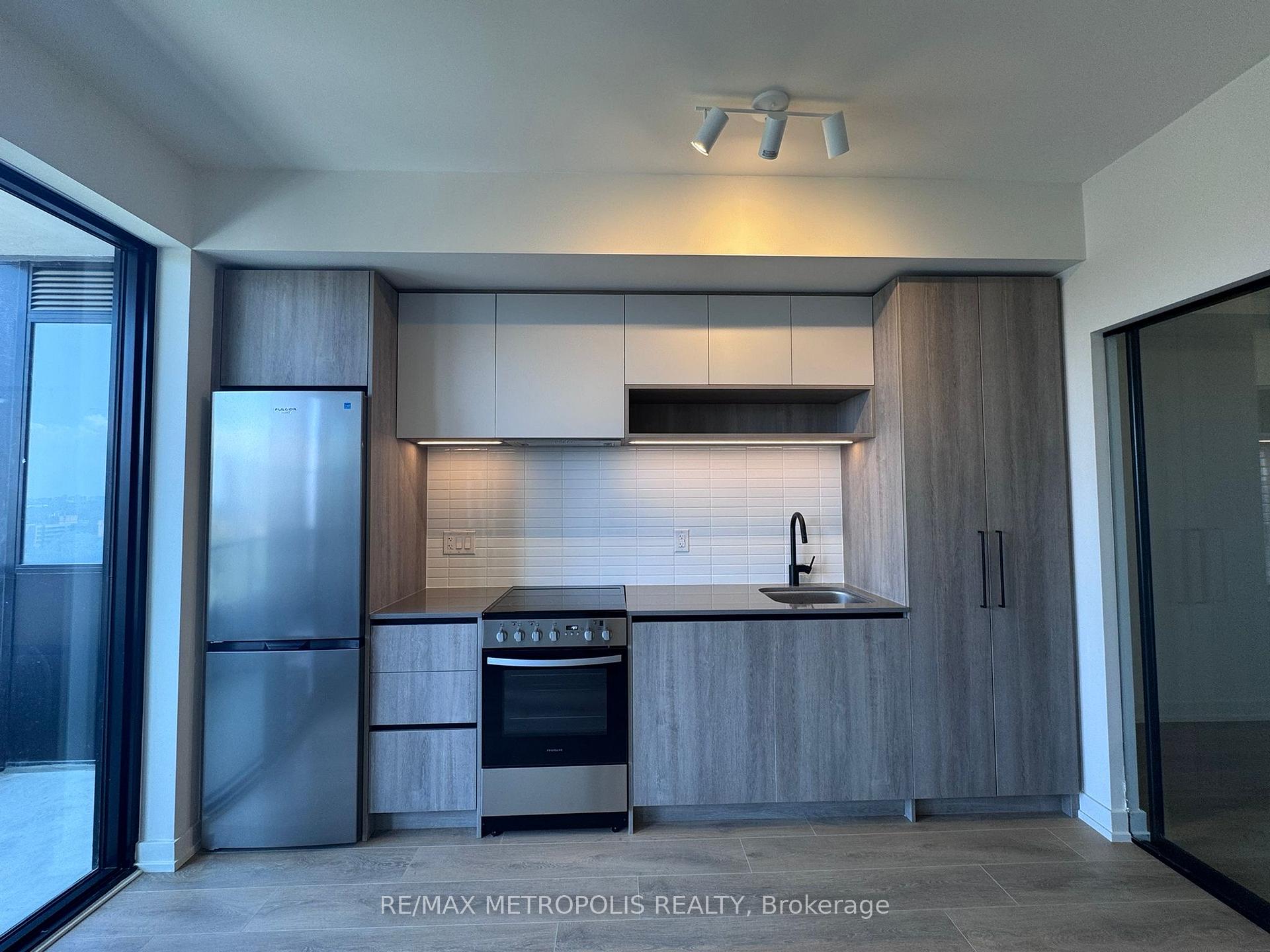 Photo 2 of Unit 1418, 181 Sterling Road, Toronto, Dufferin Grove — HOMEH