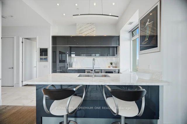 Photo 7 of Unit 3, 111 St Clair Avenue W, Toronto, Yonge-St. Clair — HOMEH