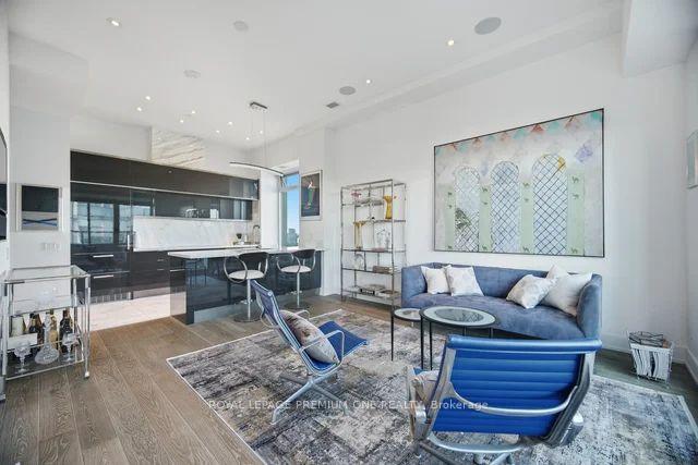Photo 11 of Unit 3, 111 St Clair Avenue W, Toronto, Yonge-St. Clair — HOMEH