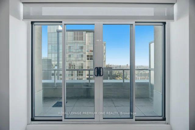 Photo 18 of Unit 3, 111 St Clair Avenue W, Toronto, Yonge-St. Clair — HOMEH
