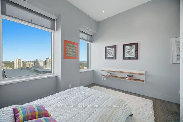 Photo 22 of Unit 3, 111 St Clair Avenue W, Toronto, Yonge-St. Clair — HOMEH
