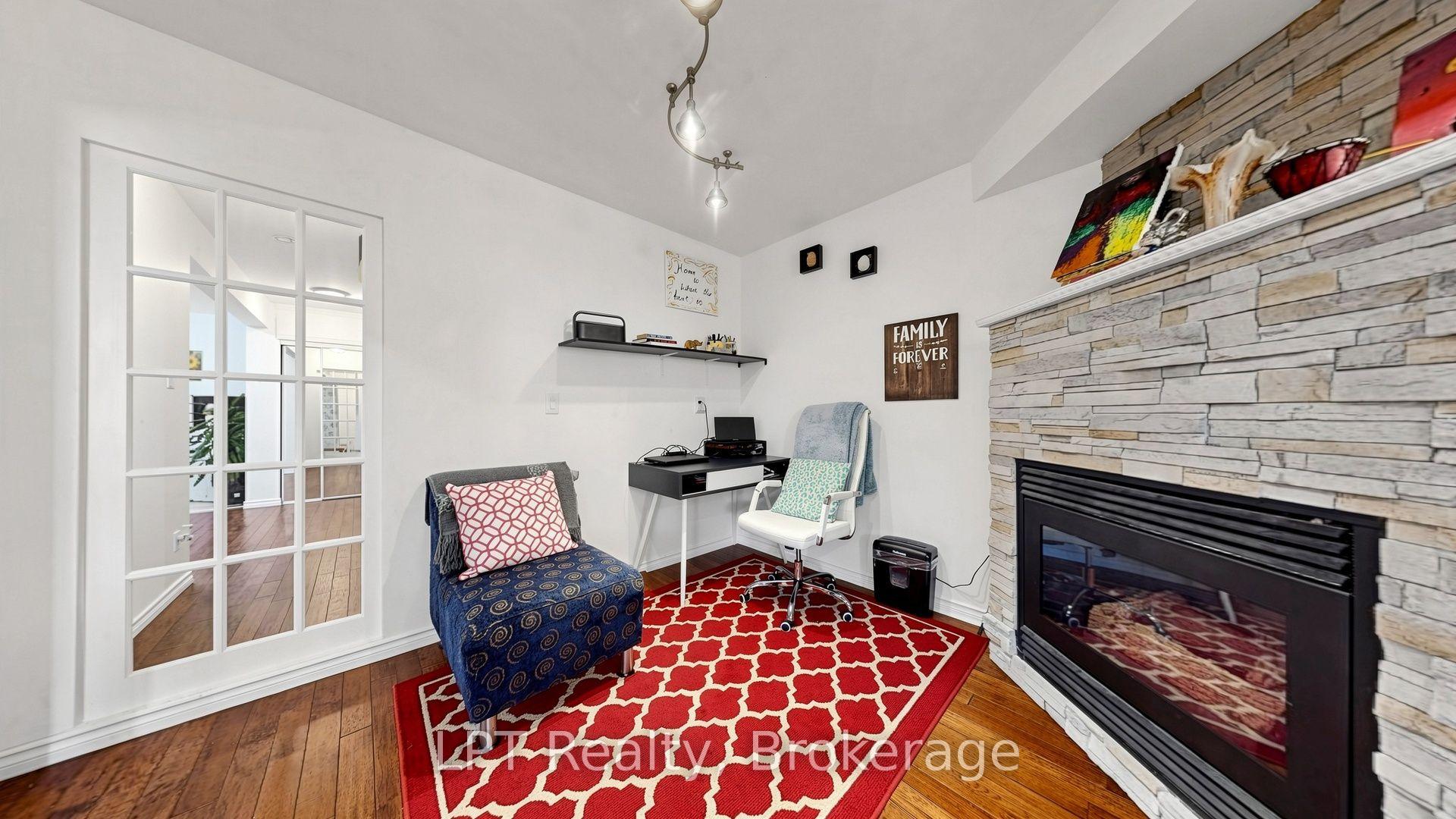 Photo 12 of 18 Tawn Crescent S, Ajax, Central — HOMEH