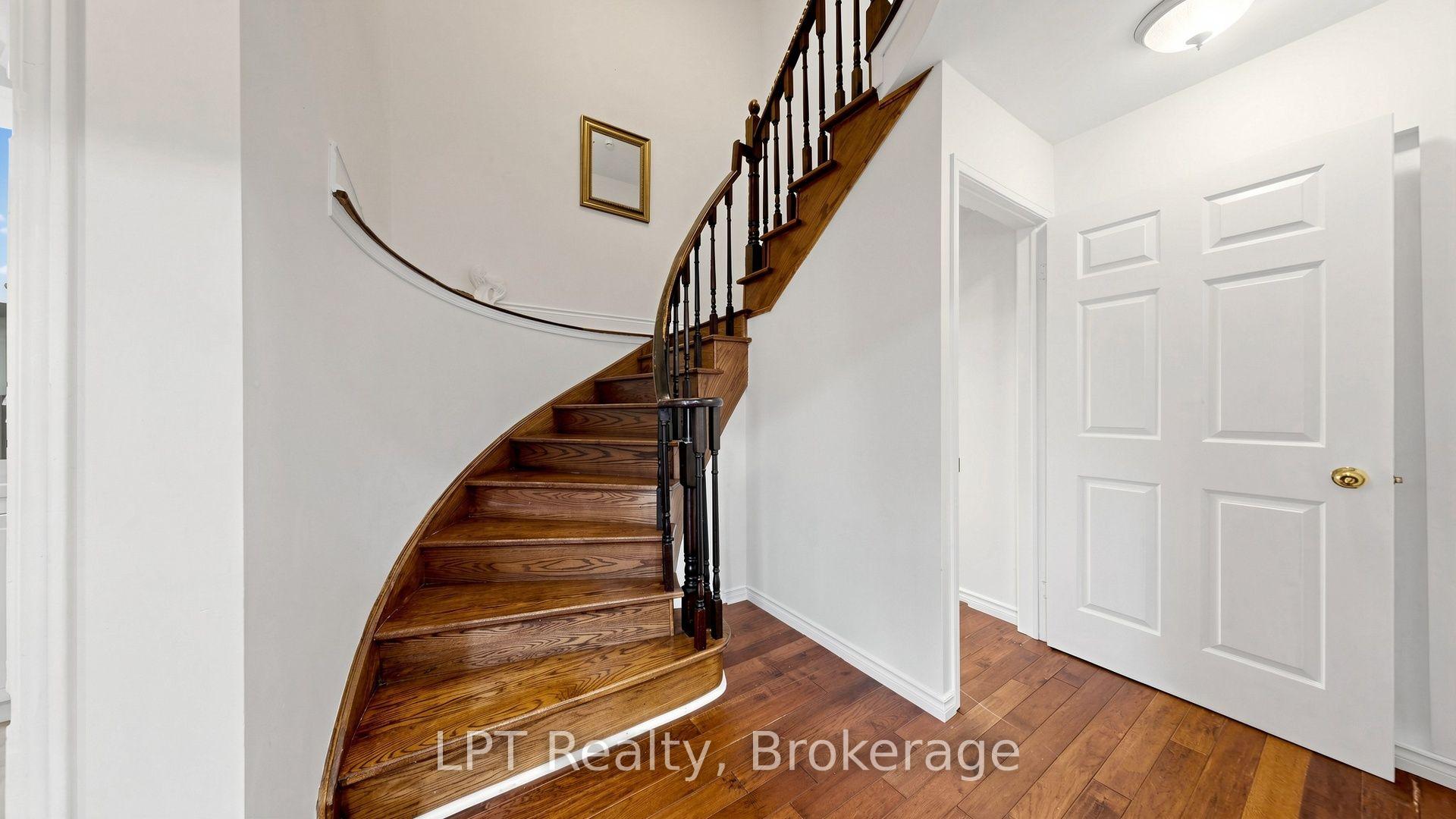 Photo 14 of 18 Tawn Crescent S, Ajax, Central — HOMEH