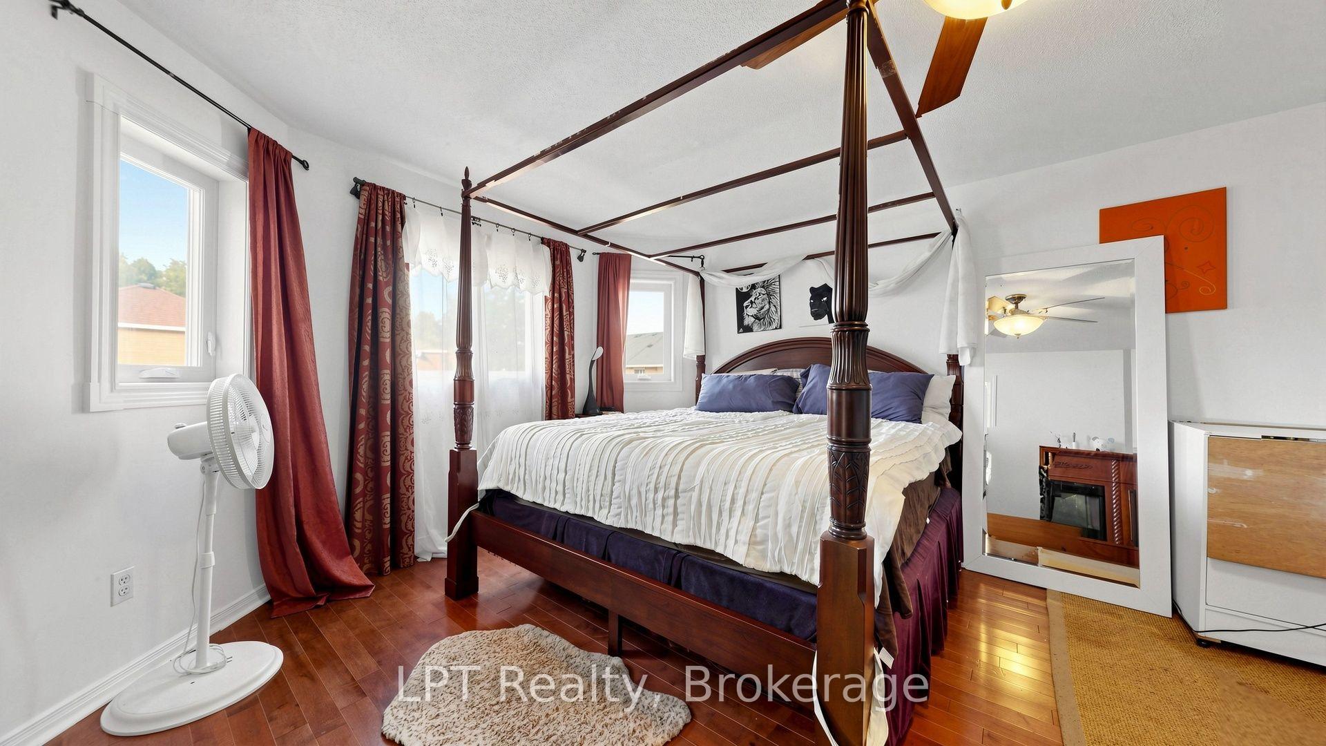 Photo 17 of 18 Tawn Crescent S, Ajax, Central — HOMEH