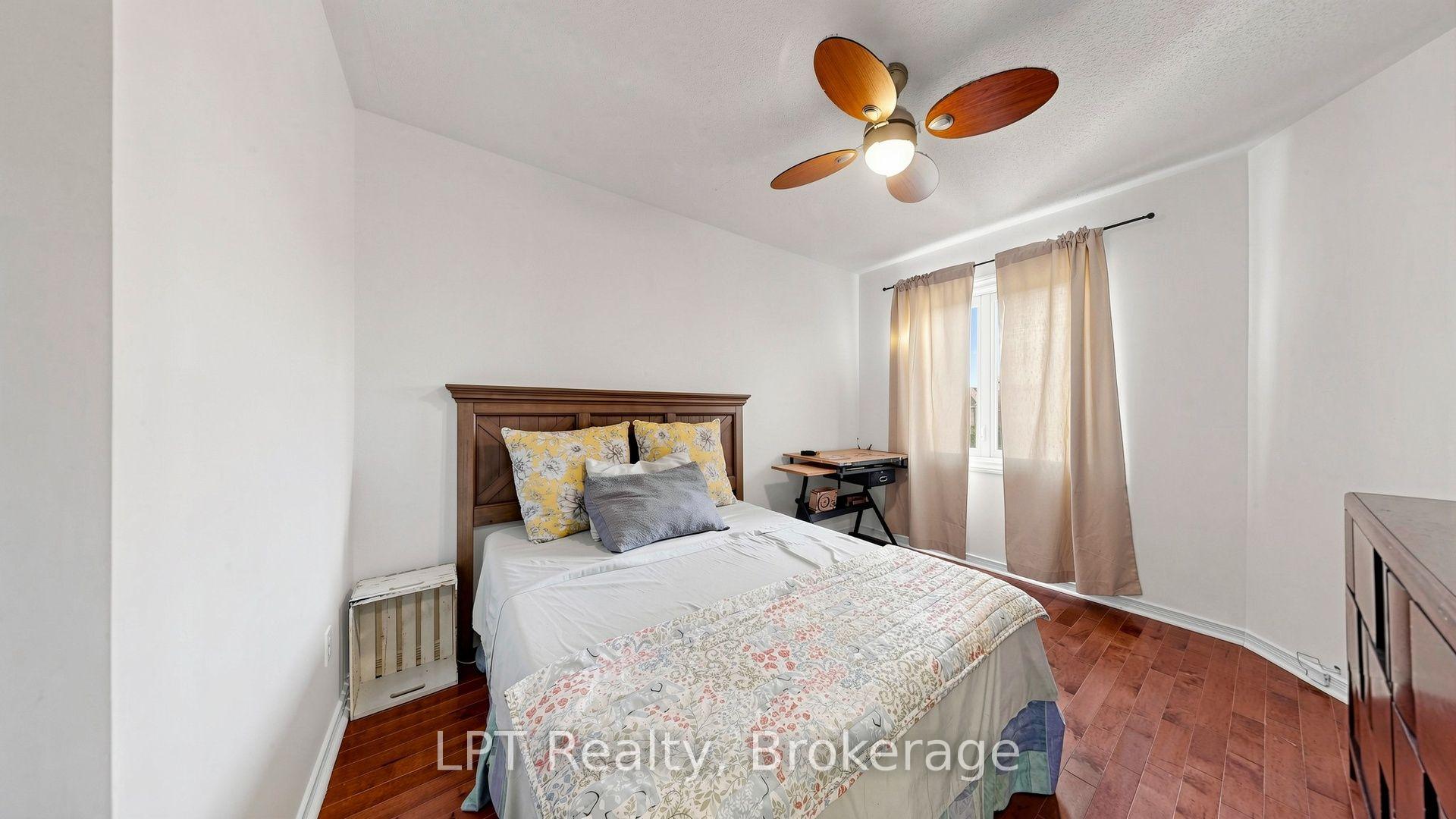 Photo 22 of 18 Tawn Crescent S, Ajax, Central — HOMEH