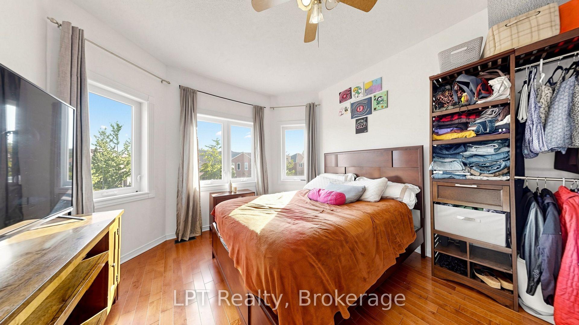 Photo 23 of 18 Tawn Crescent S, Ajax, Central — HOMEH