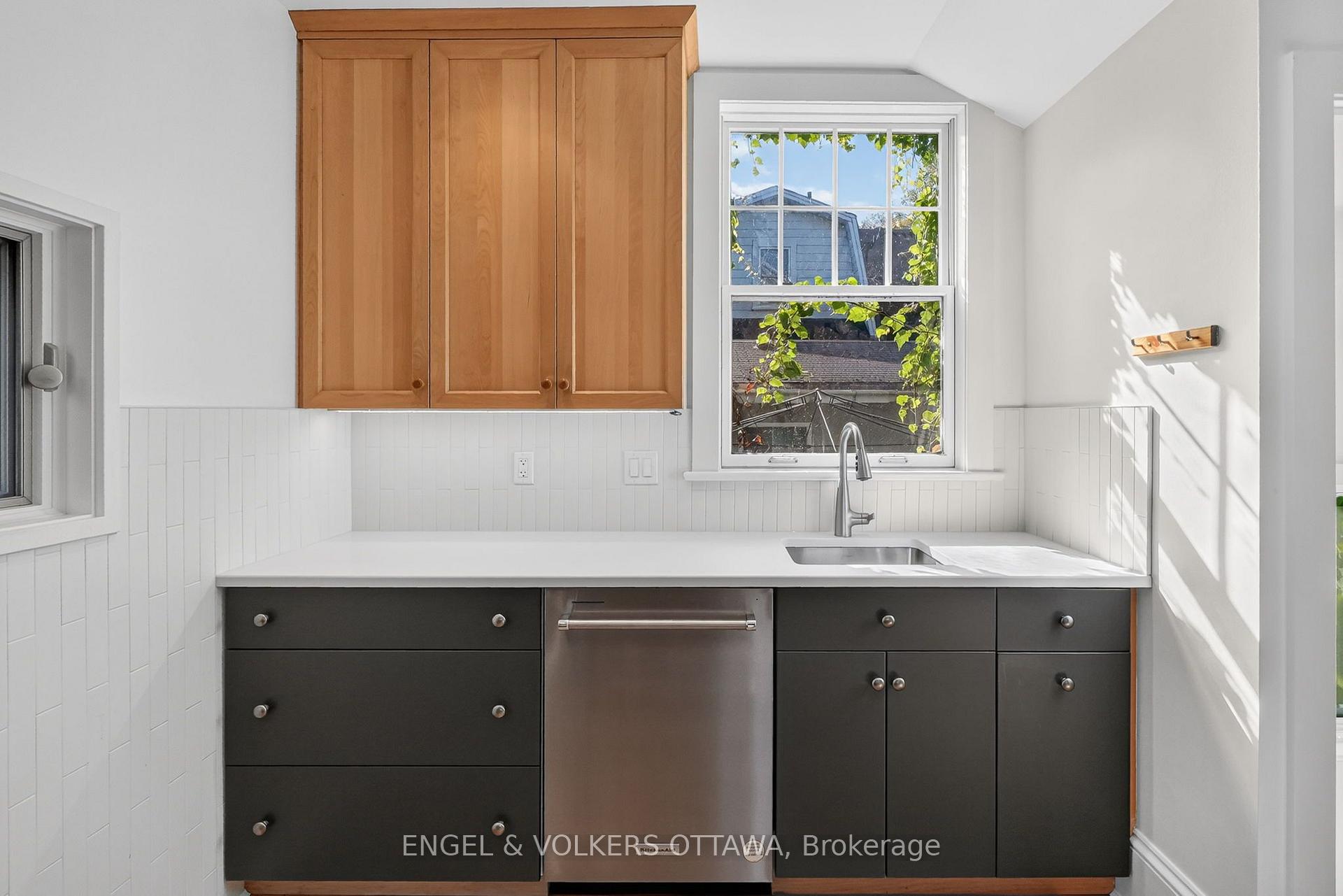 Photo 12 of 459 Highland Avenue, Ottawa, McKellar/Highland — HOMEH