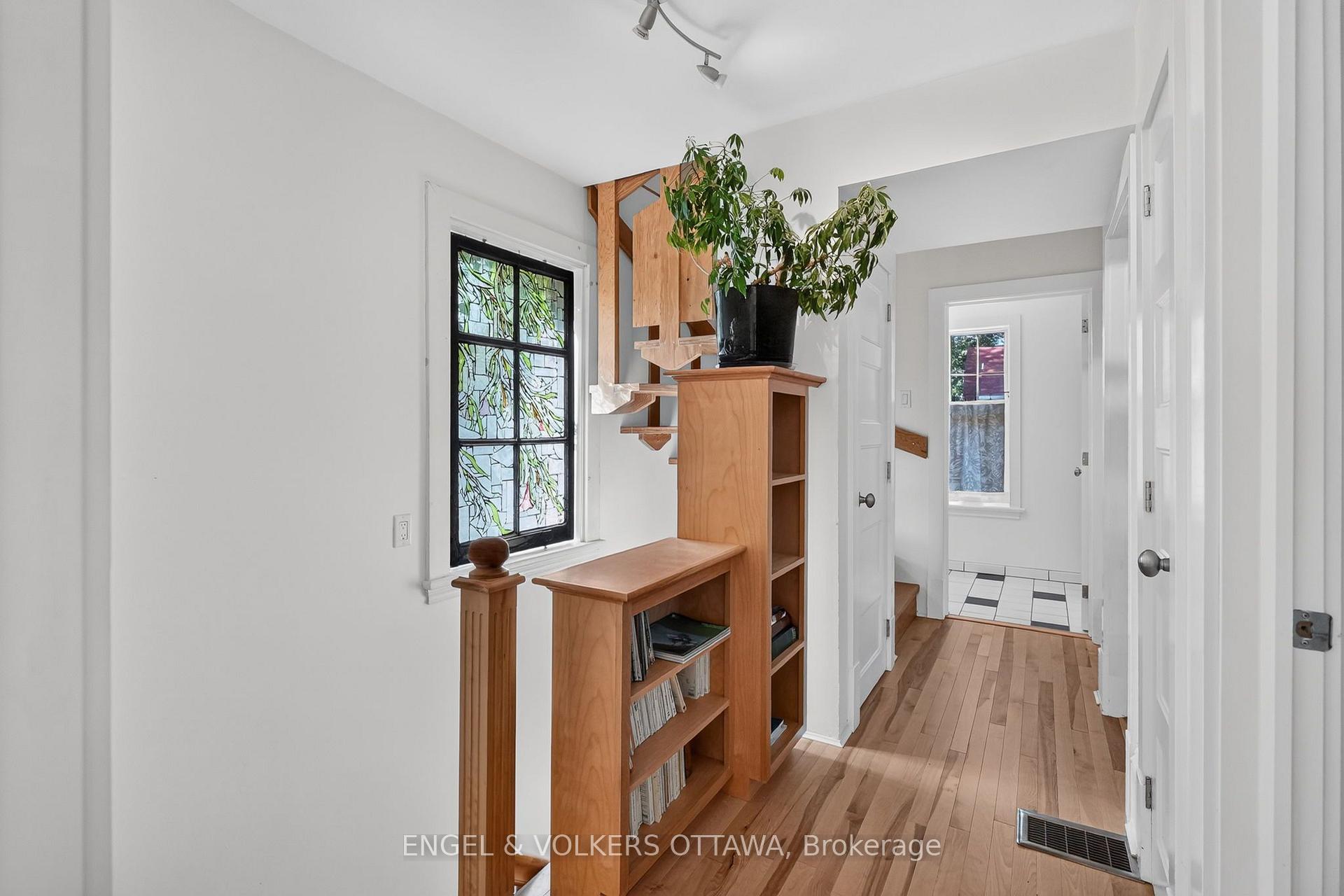 Photo 13 of 459 Highland Avenue, Ottawa, McKellar/Highland — HOMEH