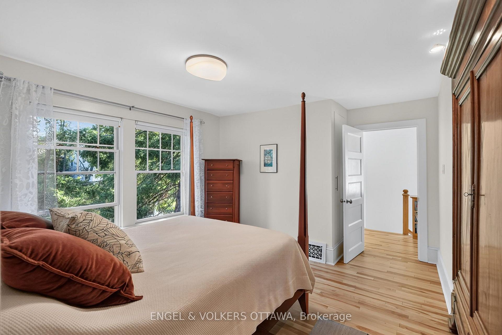 Photo 14 of 459 Highland Avenue, Ottawa, McKellar/Highland — HOMEH