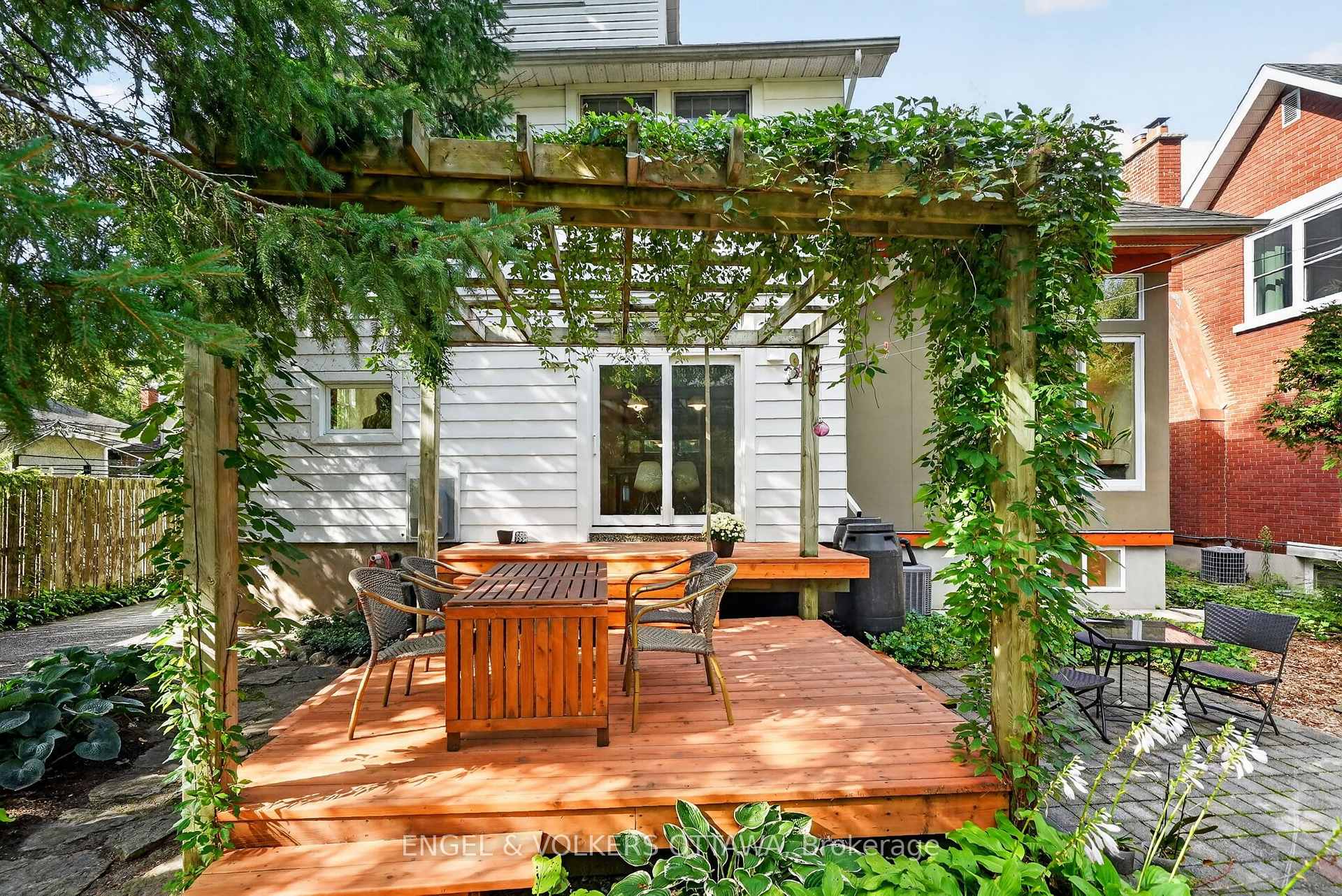 Photo 28 of 459 Highland Avenue, Ottawa, McKellar/Highland — HOMEH
