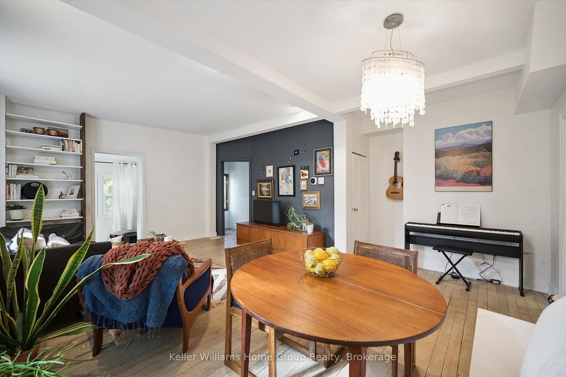 Photo 14 of 37 Arthur Street N, Guelph, St. George's — HOMEH