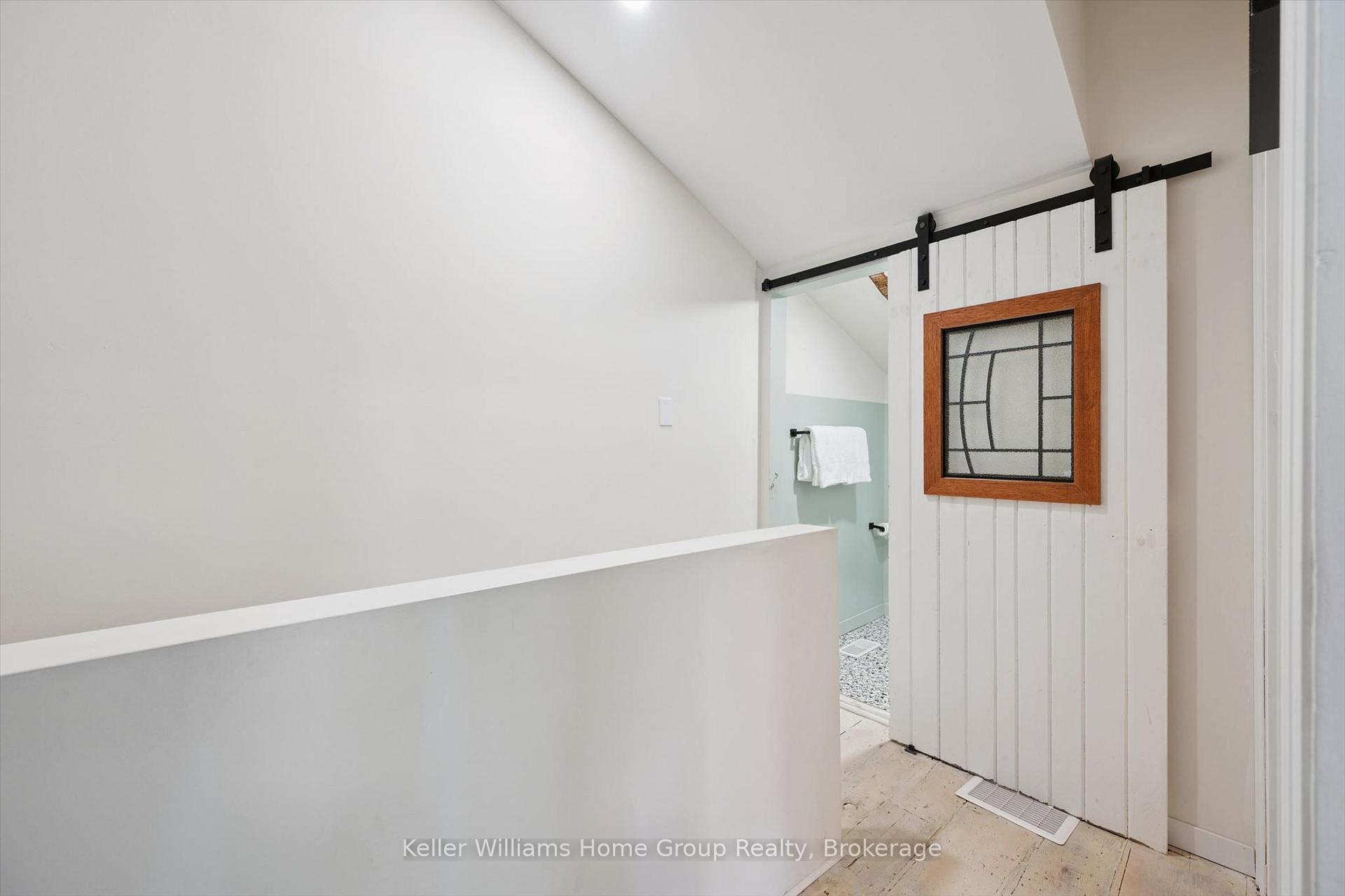 Photo 19 of 37 Arthur Street N, Guelph, St. George's — HOMEH