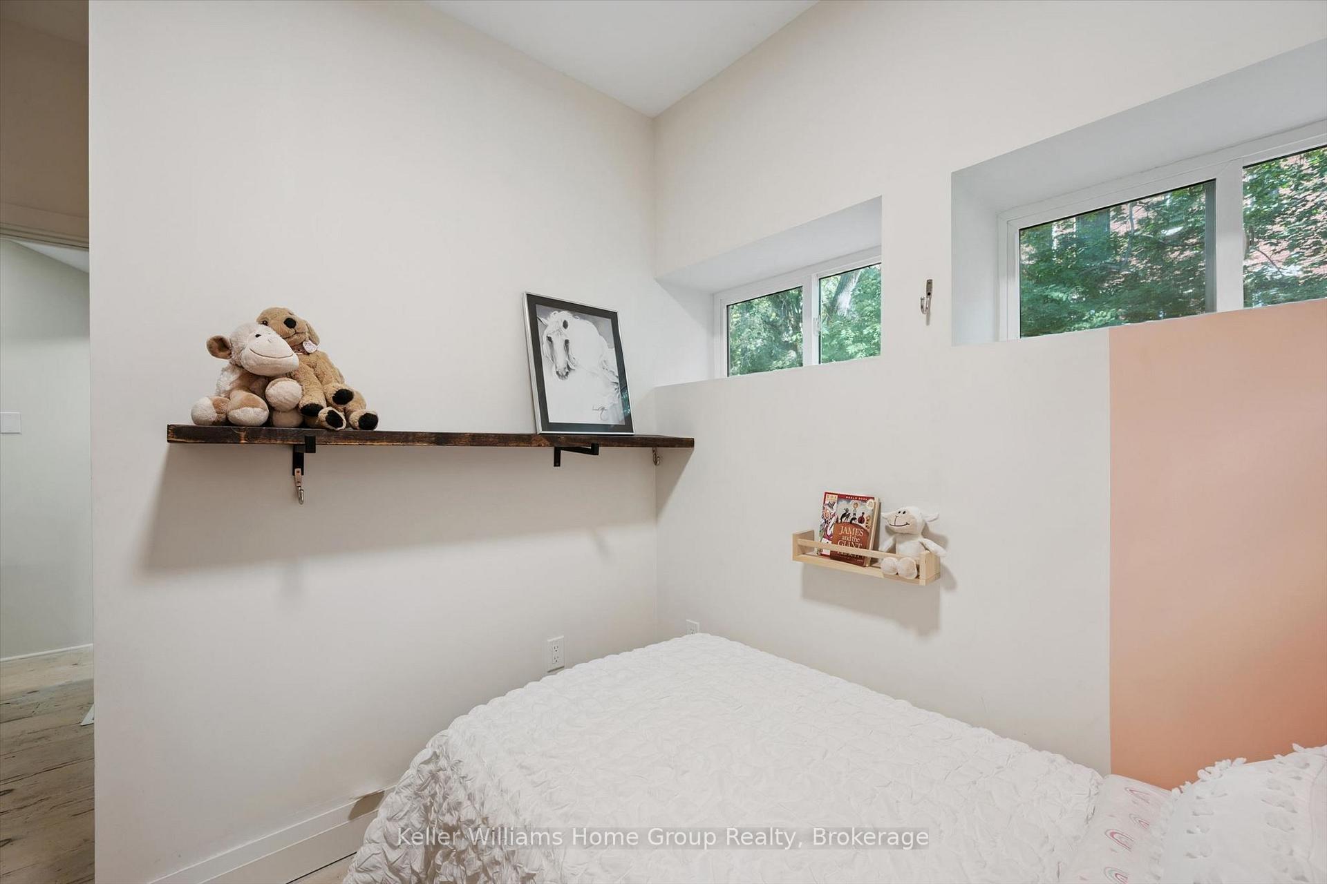 Photo 26 of 37 Arthur Street N, Guelph, St. George's — HOMEH