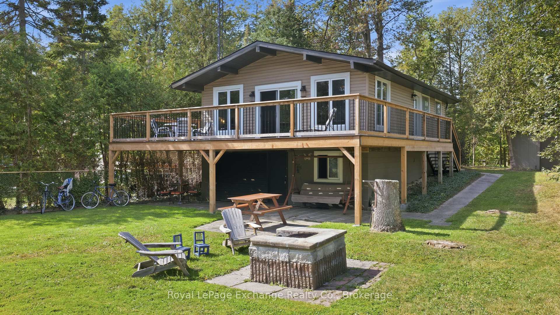 Photo 2 of 313 Spruce Crescent, Huron-Kinloss — HOMEH