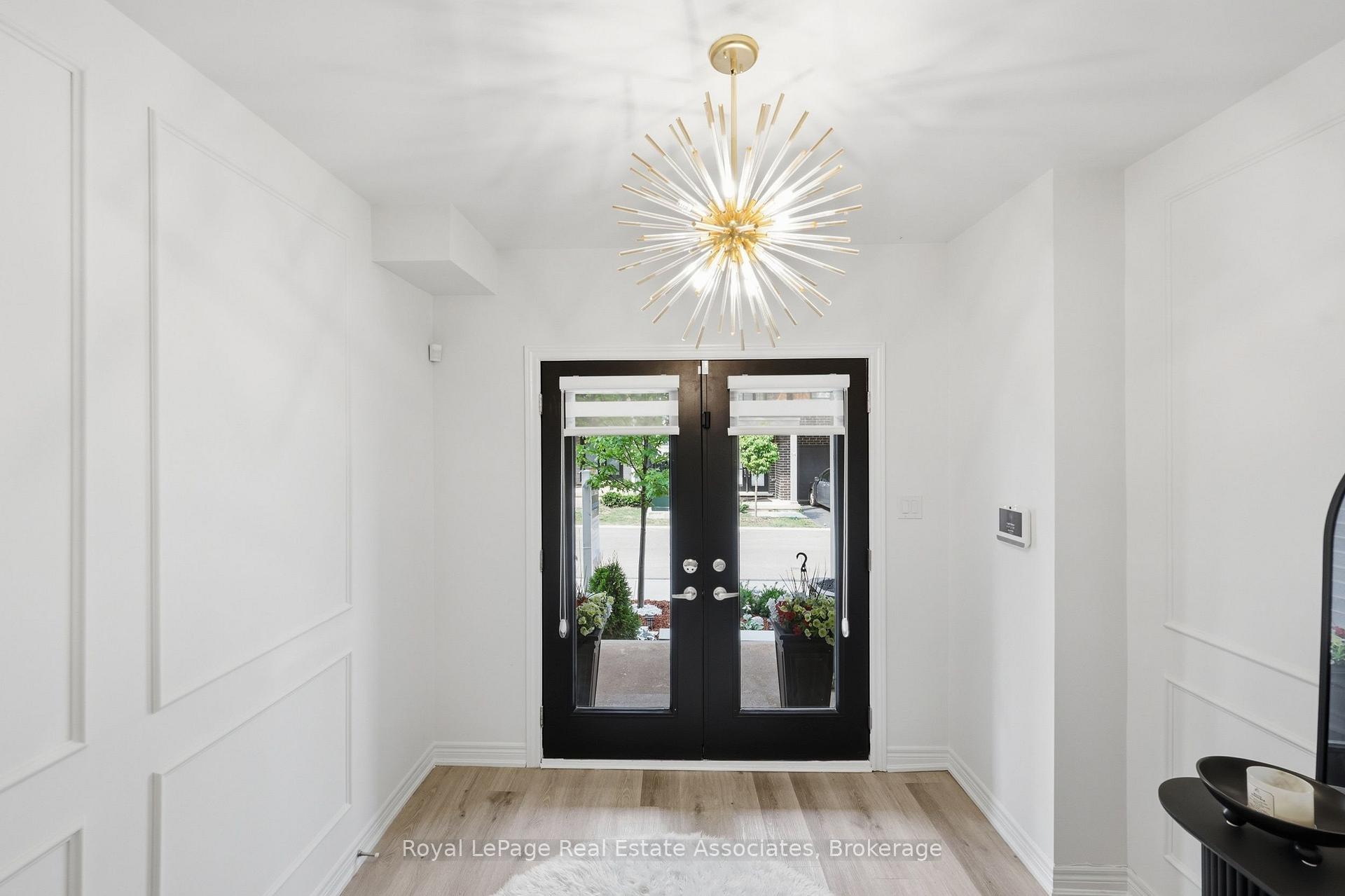 Photo 10 of 65 Dryden Lane, Hamilton, McQuesten — HOMEH