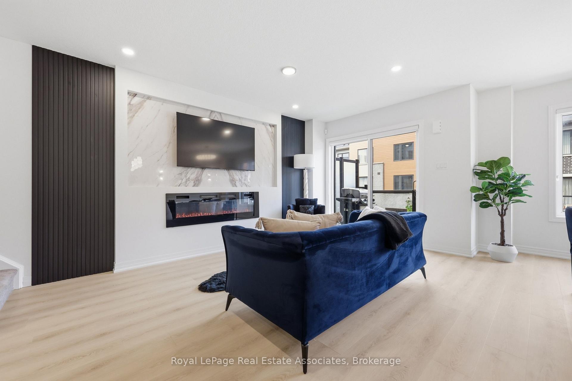 Photo 11 of 65 Dryden Lane, Hamilton, McQuesten — HOMEH