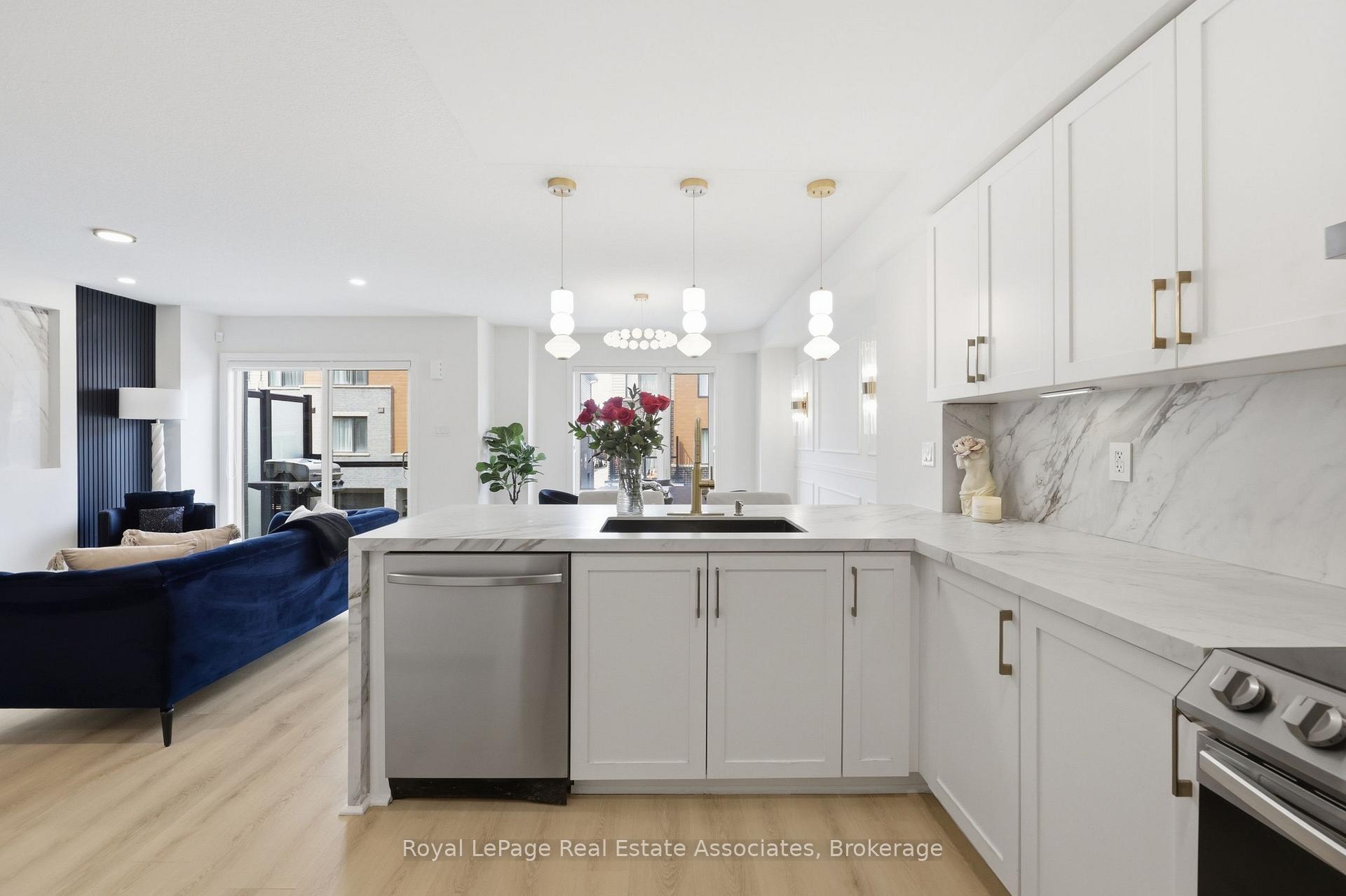 Photo 12 of 65 Dryden Lane, Hamilton, McQuesten — HOMEH