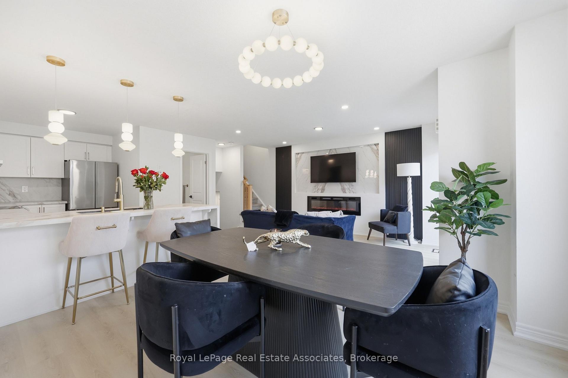 Photo 17 of 65 Dryden Lane, Hamilton, McQuesten — HOMEH