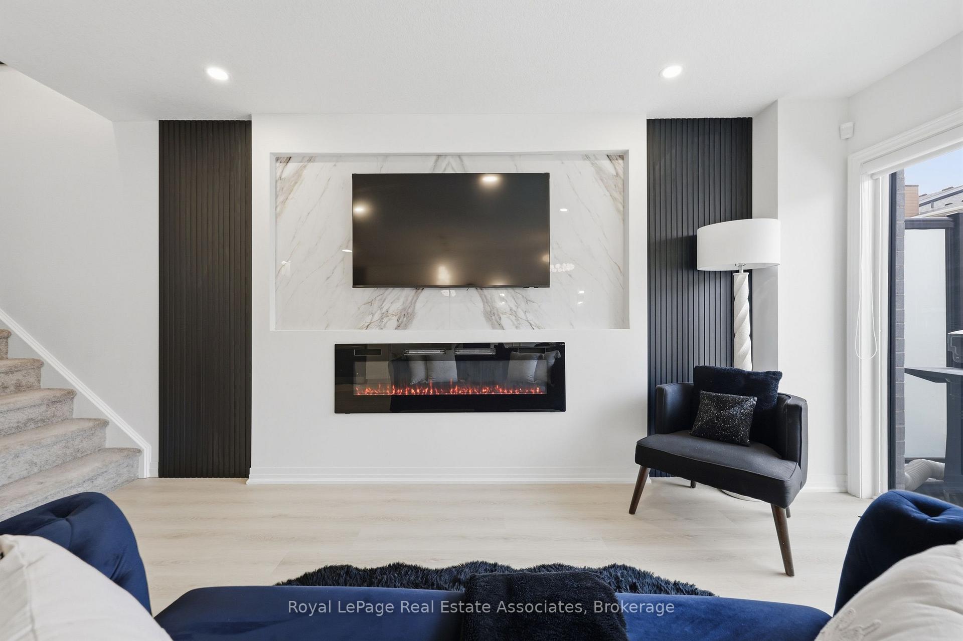 Photo 19 of 65 Dryden Lane, Hamilton, McQuesten — HOMEH