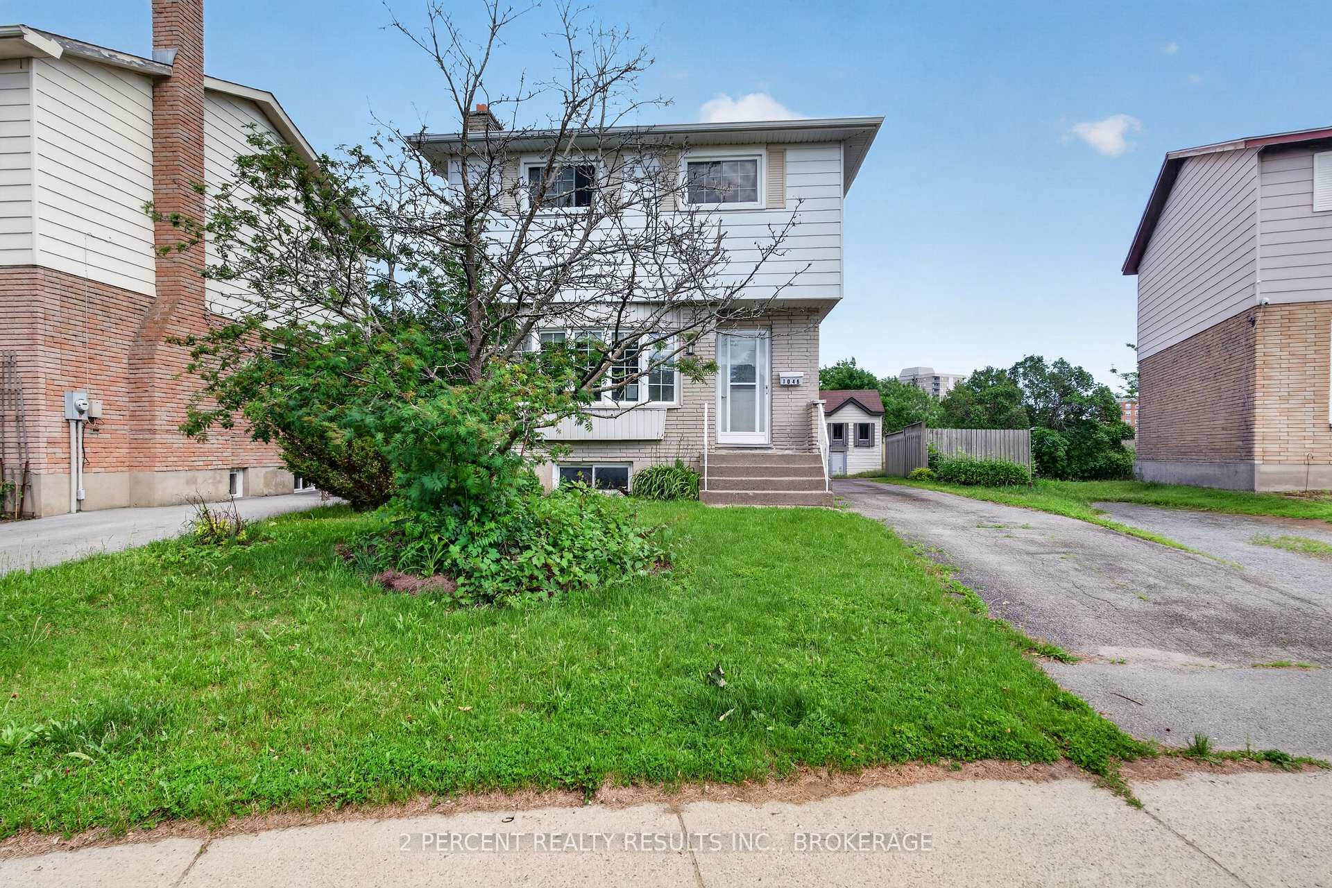 Photo 2 of 1046 Pinewood Place, Kingston, City Northwest — HOMEH