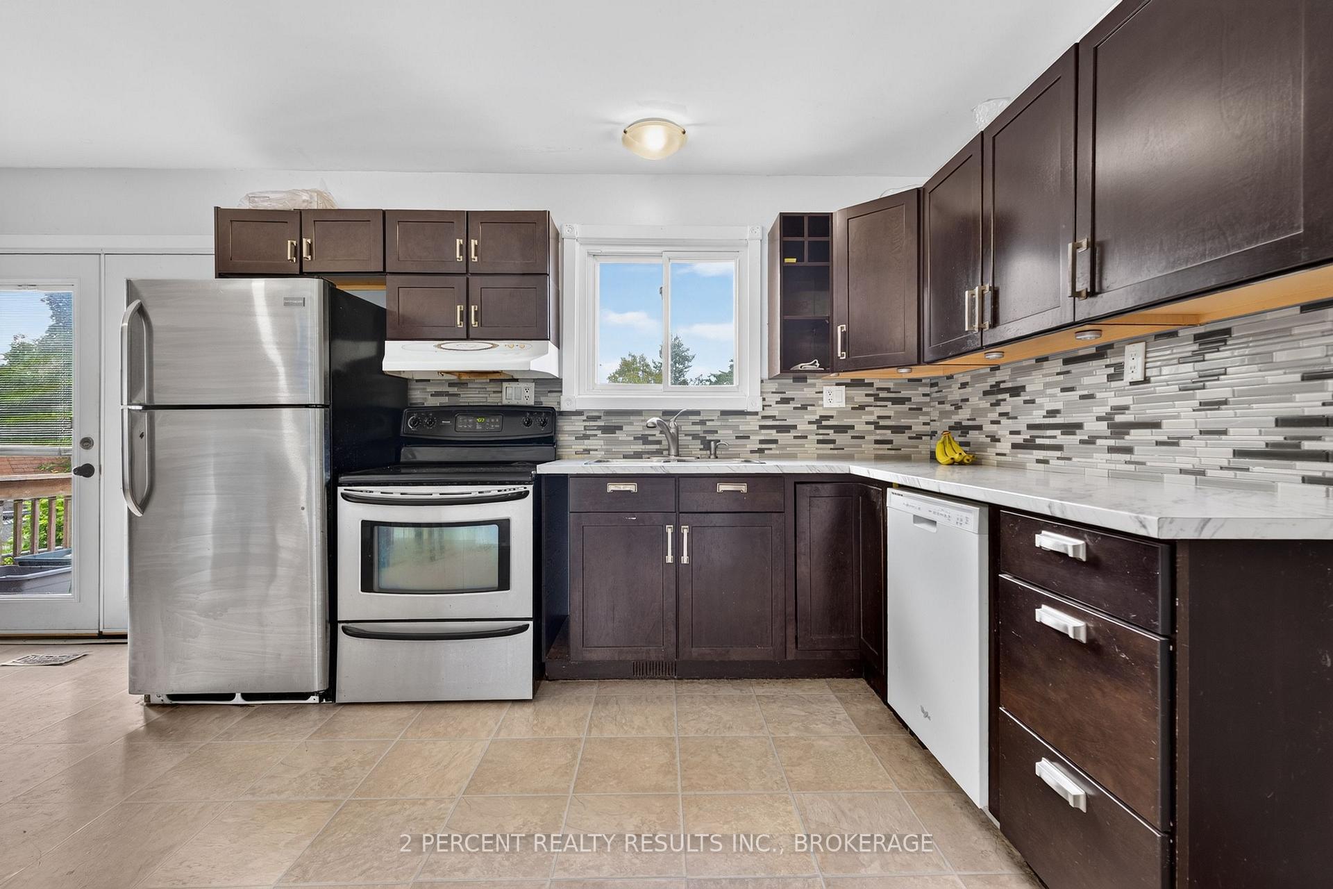 Photo 11 of 1046 Pinewood Place, Kingston, City Northwest — HOMEH