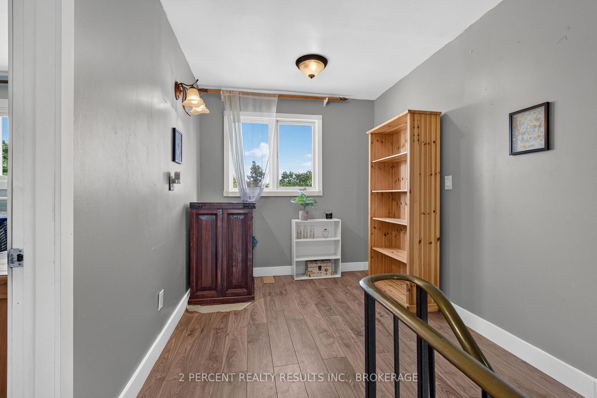 Photo 12 of 1046 Pinewood Place, Kingston, City Northwest — HOMEH