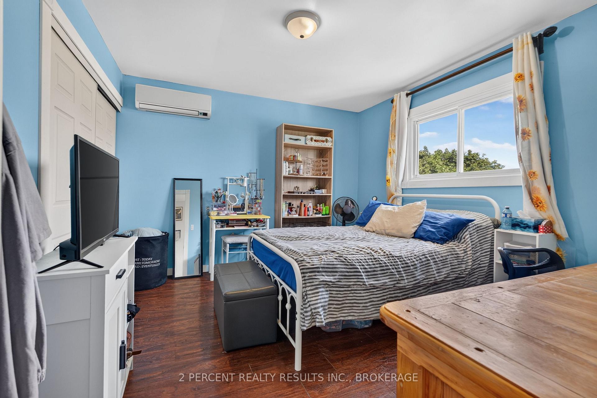 Photo 13 of 1046 Pinewood Place, Kingston, City Northwest — HOMEH
