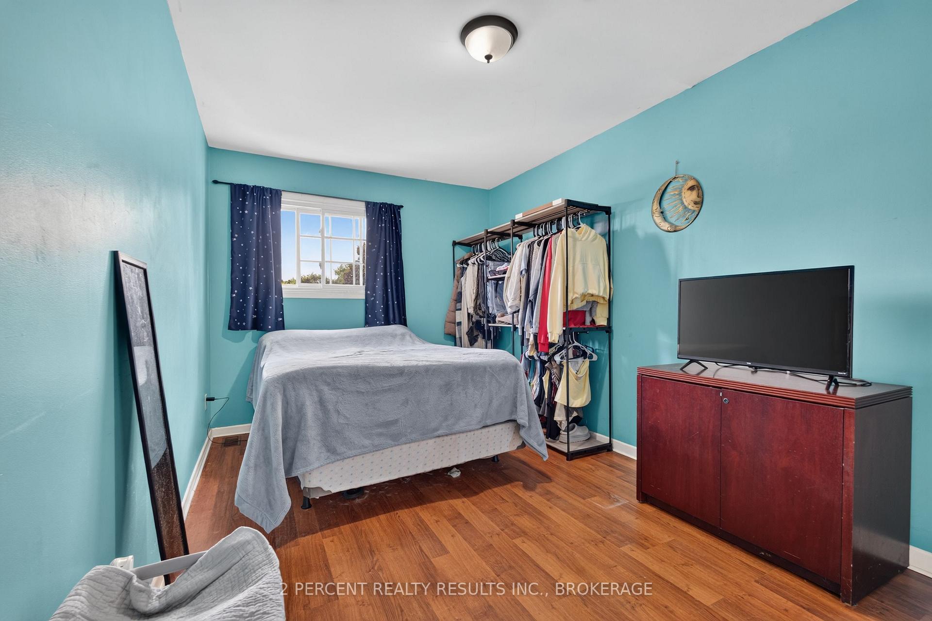Photo 15 of 1046 Pinewood Place, Kingston, City Northwest — HOMEH