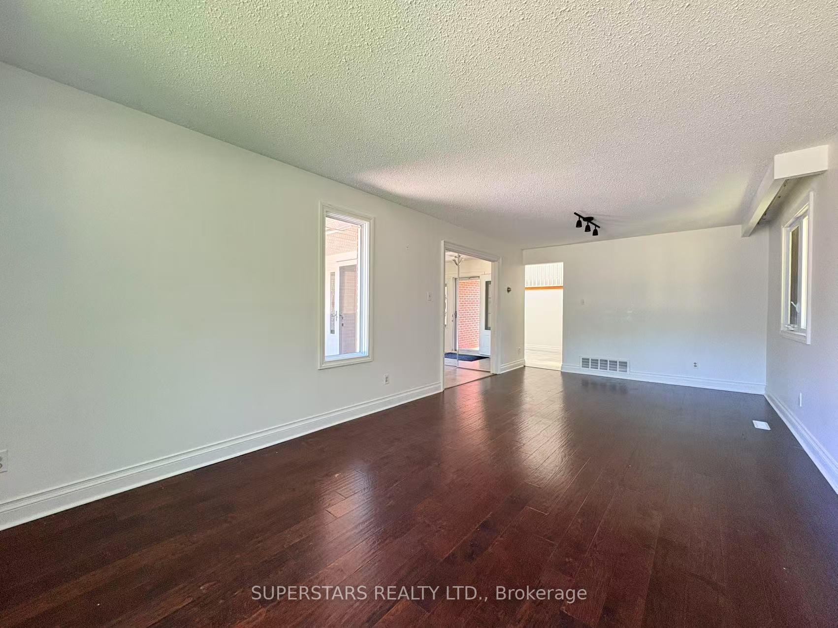 Photo 2 of Unit Upper, 289 Plymouth Trail, Newmarket, Bristol-London — HOMEH