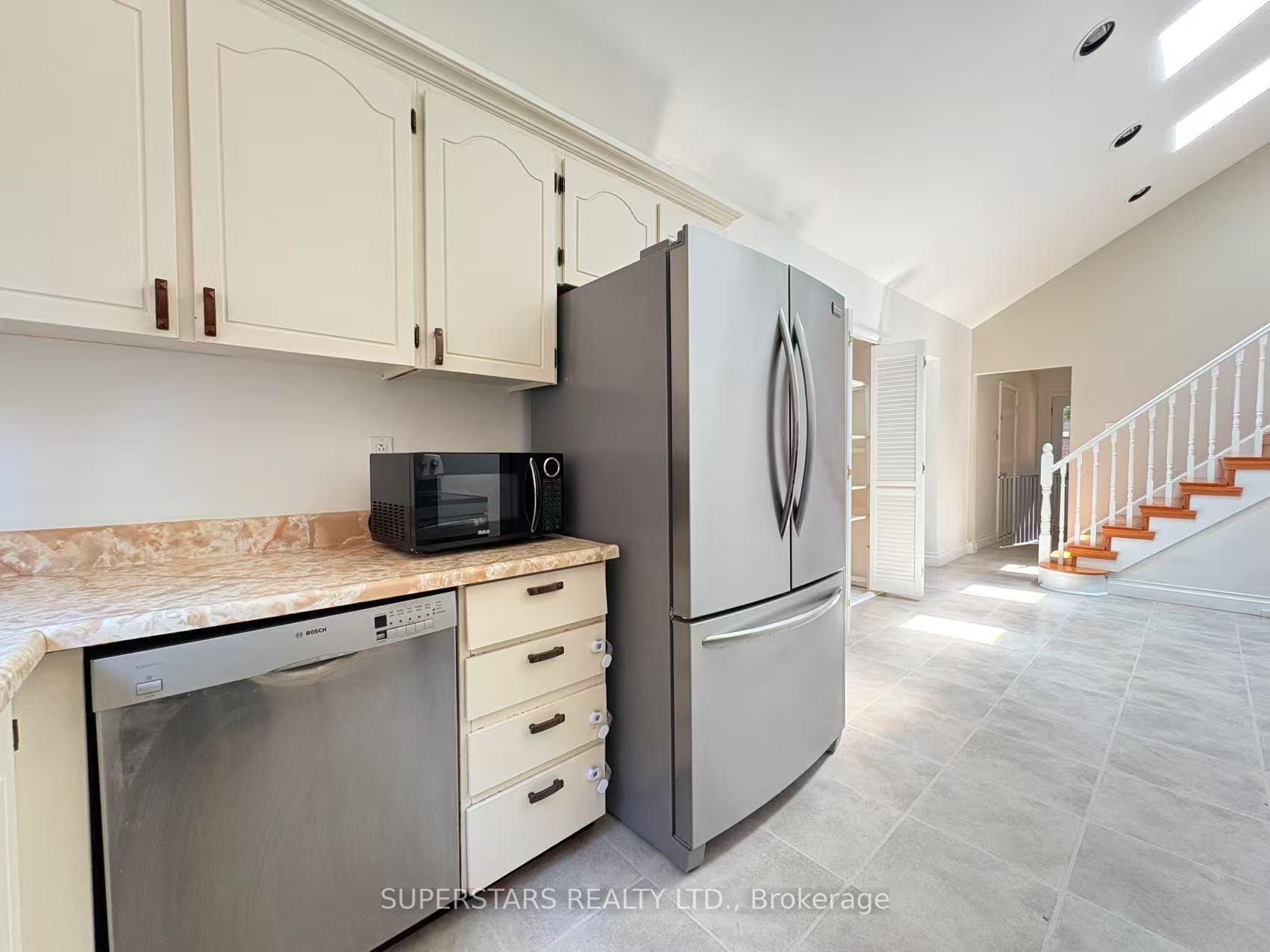 Photo 5 of Unit Upper, 289 Plymouth Trail, Newmarket, Bristol-London — HOMEH