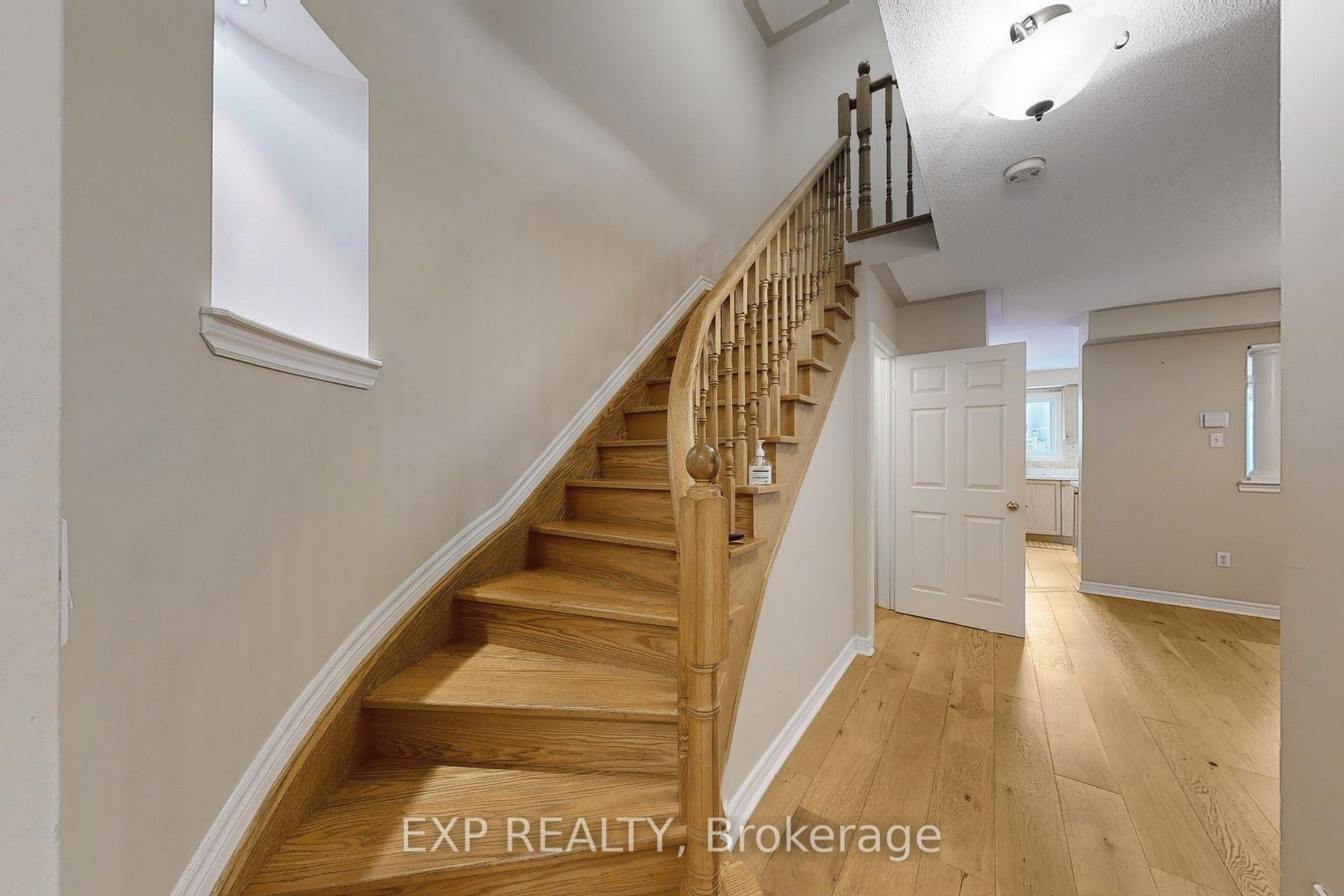 Photo 10 of Unit 36, 21 Eastview Gate, Brampton, Bram East — HOMEH