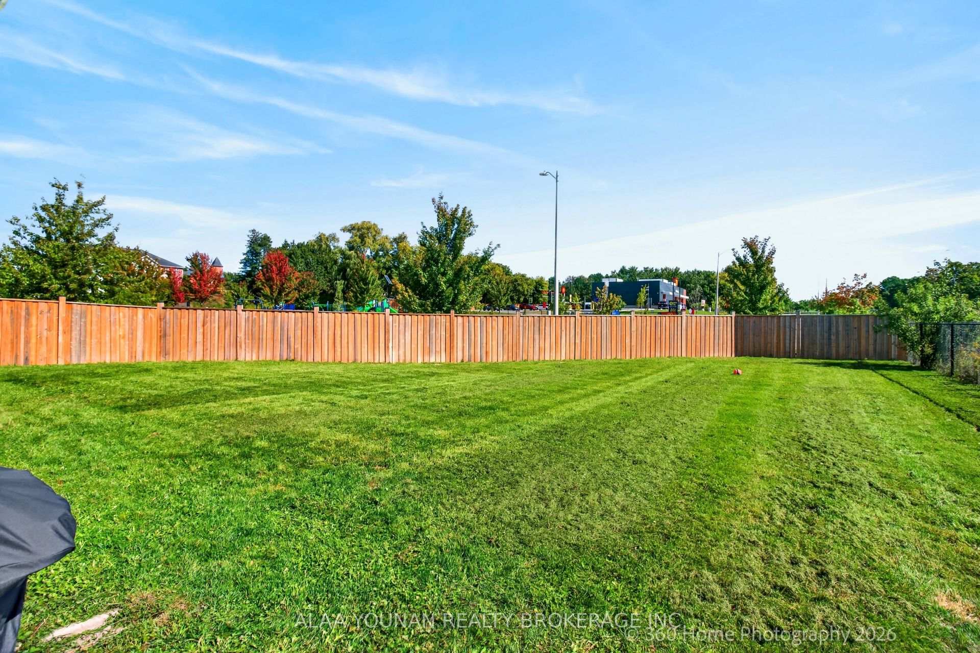 Photo 5 of 140 Copeland Crescent, Innisfil, Cookstown — HOMEH
