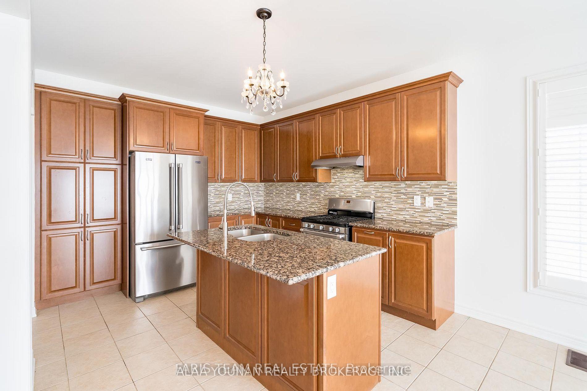 Photo 6 of 140 Copeland Crescent, Innisfil, Cookstown — HOMEH