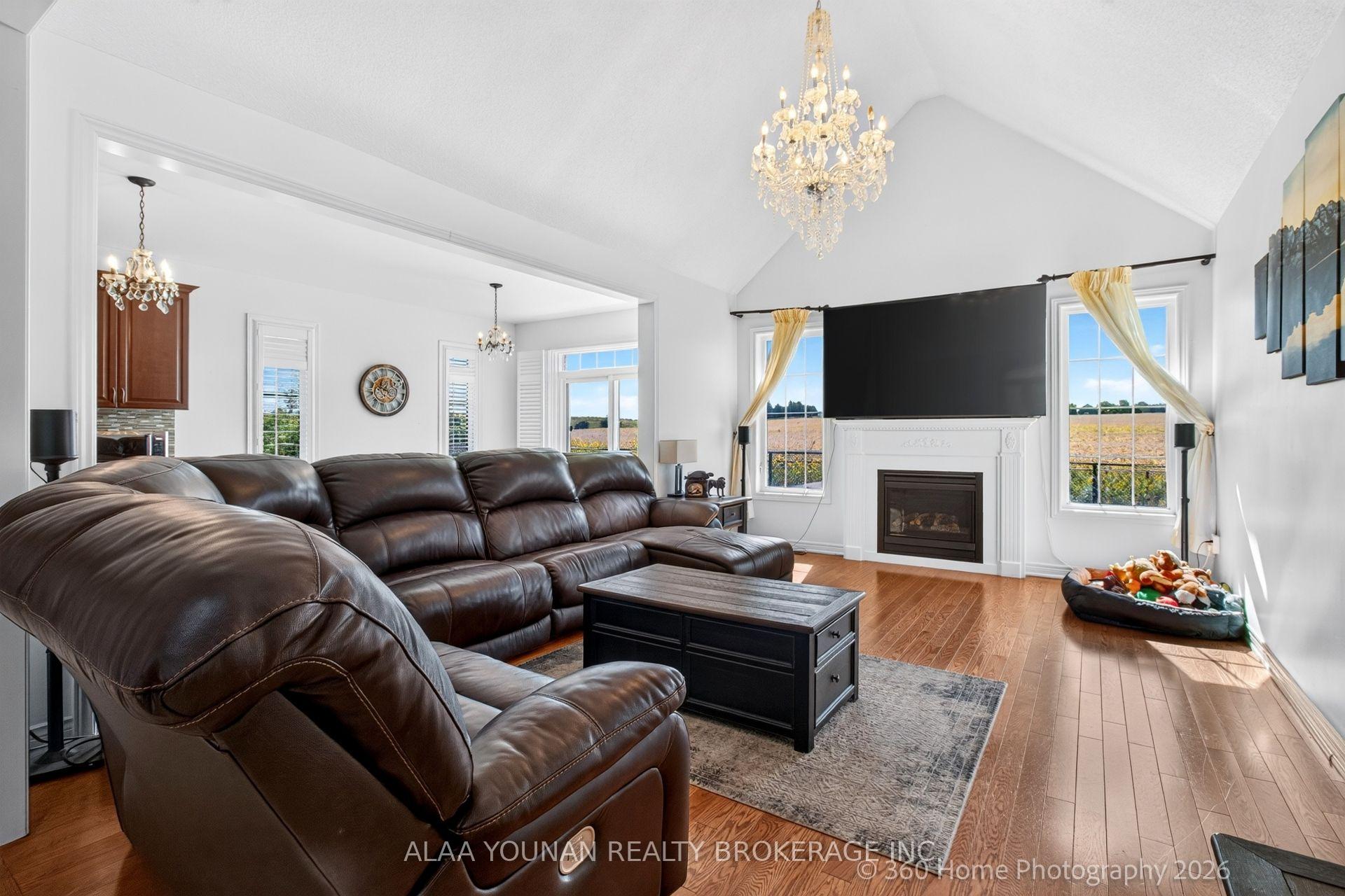 Photo 10 of 140 Copeland Crescent, Innisfil, Cookstown — HOMEH