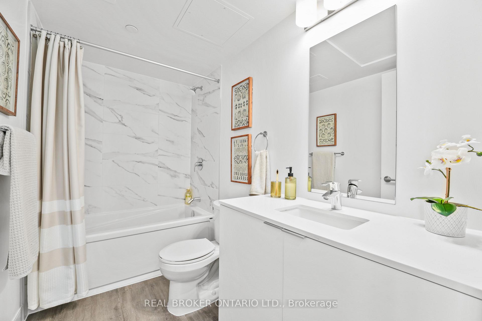 Photo 5 of Unit 711, 100 Manett Crescent, Brampton, Brampton West — HOMEH