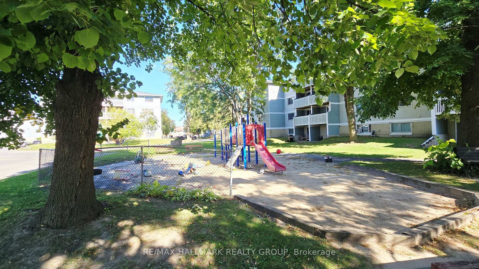 Photo 19 of Unit 101, 214 Viewmount Drive, Ottawa, Borden Farm/Stewart Farm/Carleton Heights/Parkwood Hills — HOMEH