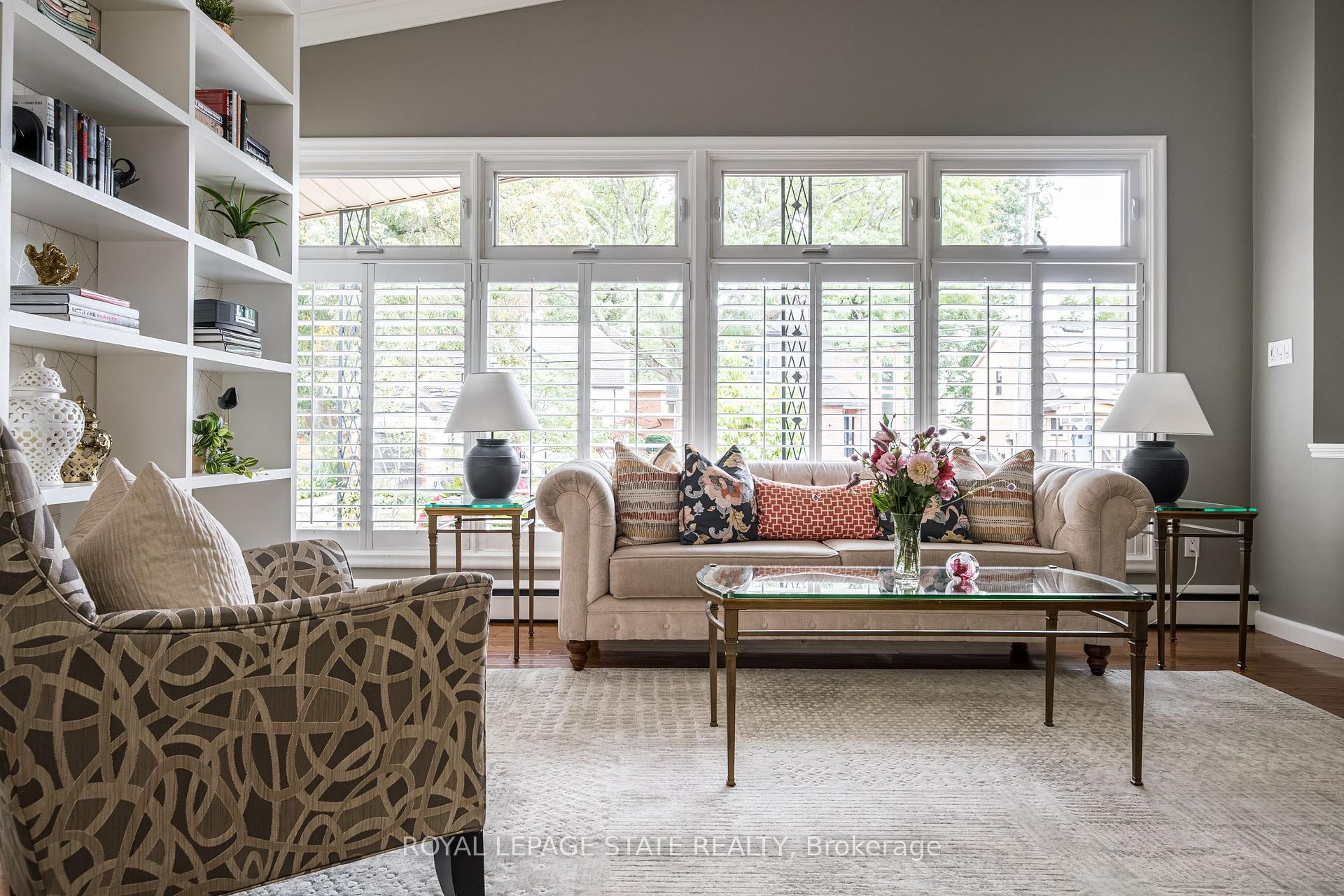Photo 6 of 54 Inverness Avenue W, Hamilton, Southam — HOMEH