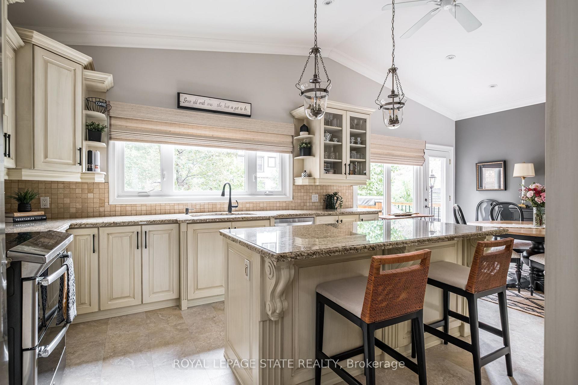 Photo 17 of 54 Inverness Avenue W, Hamilton, Southam — HOMEH