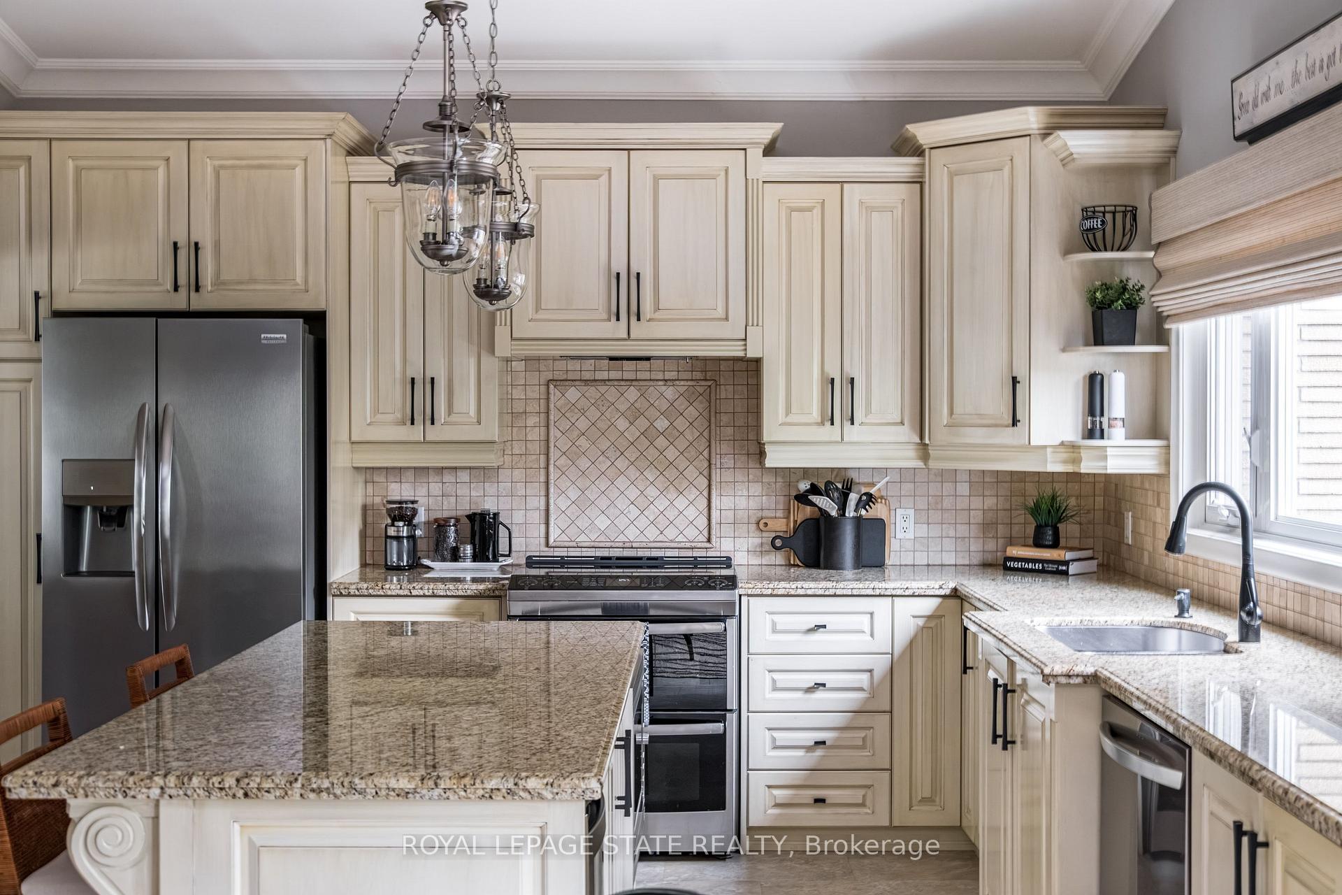 Photo 18 of 54 Inverness Avenue W, Hamilton, Southam — HOMEH