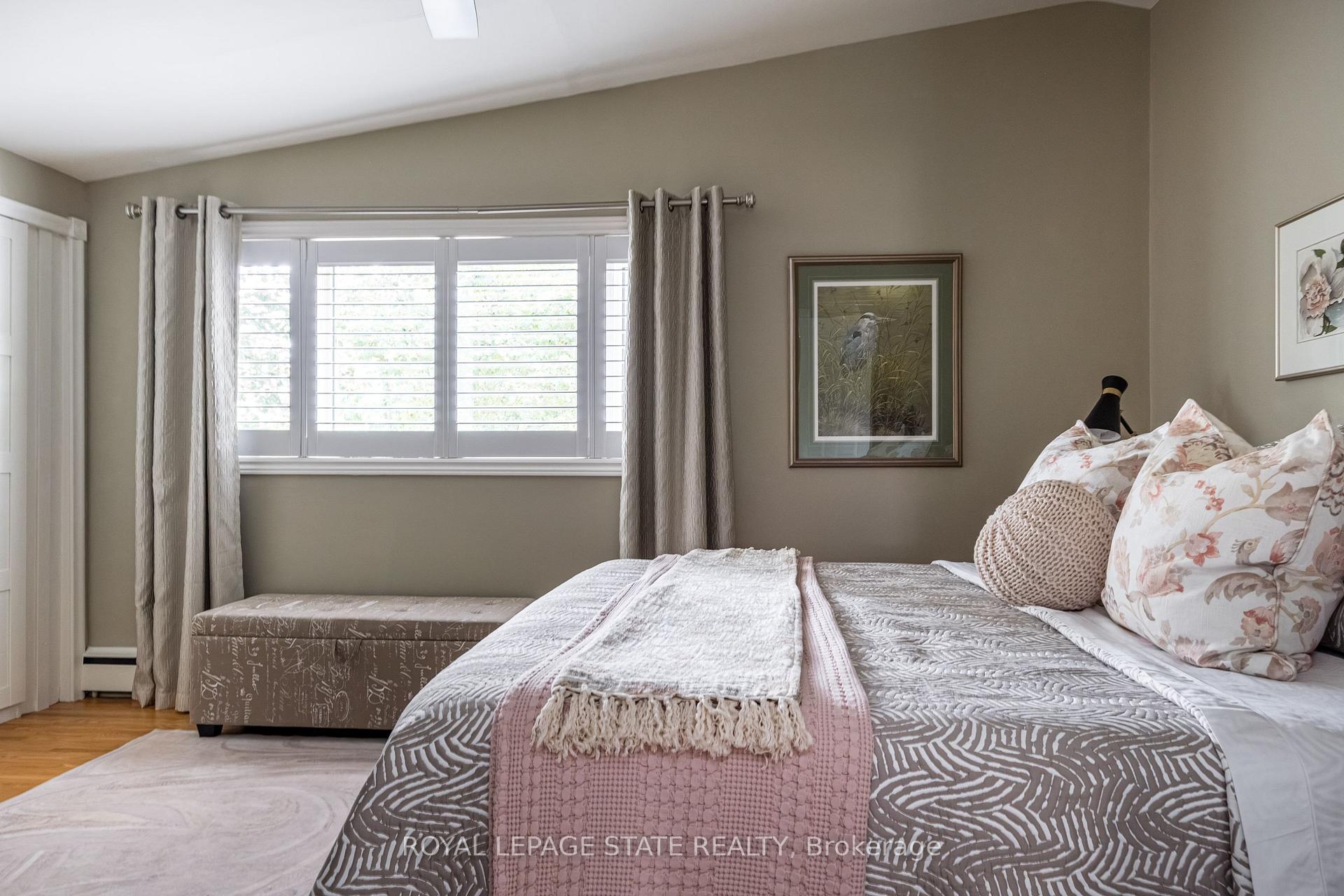 Photo 21 of 54 Inverness Avenue W, Hamilton, Southam — HOMEH