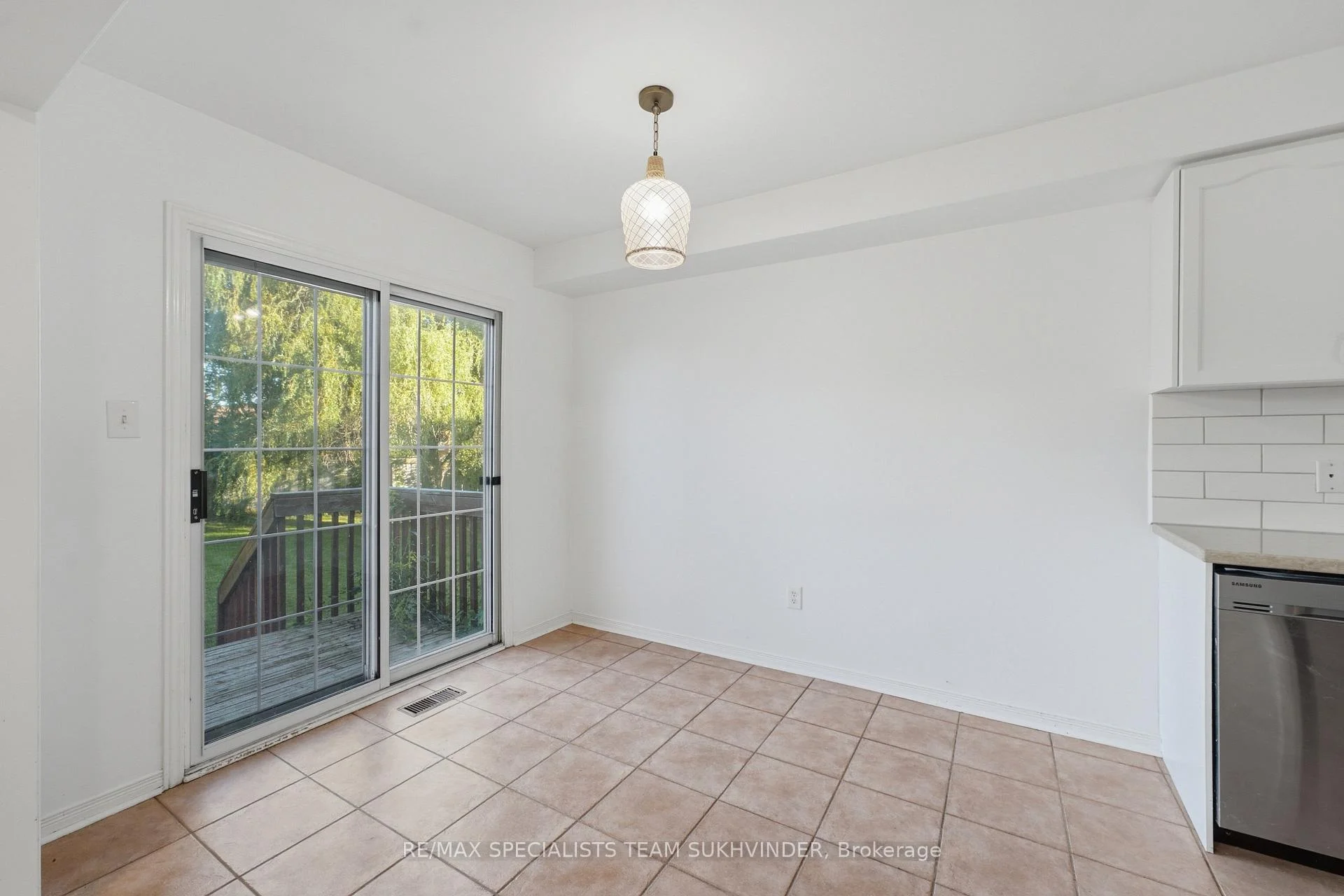 Photo 33 of 55 Frank Johnston Road, Caledon, Bolton West — HOMEH