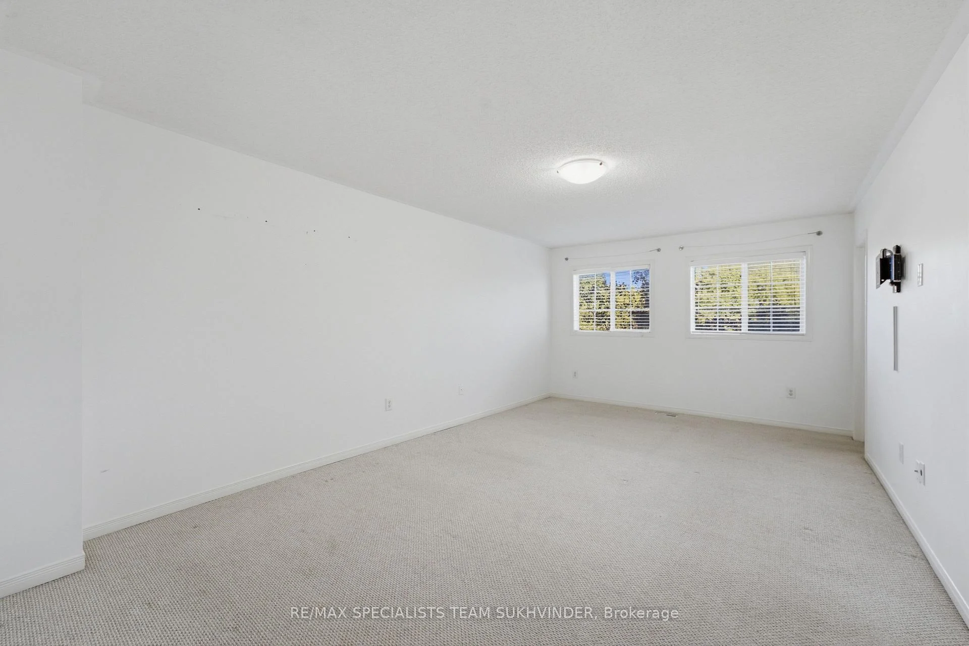 Photo 44 of 55 Frank Johnston Road, Caledon, Bolton West — HOMEH
