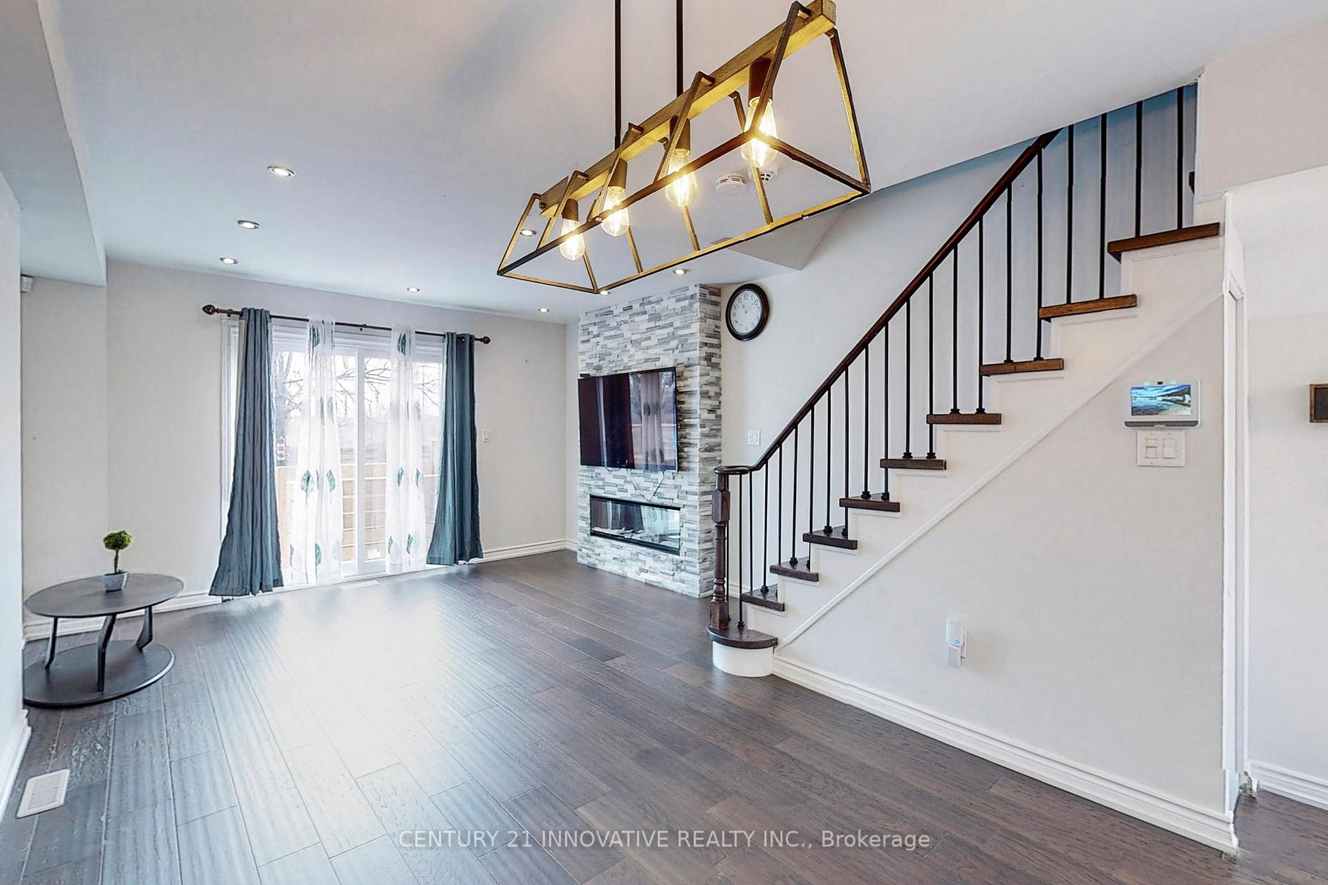 Photo 2 of Unit 18, 1635 Pickering Parkway, Pickering, Village East — HOMEH