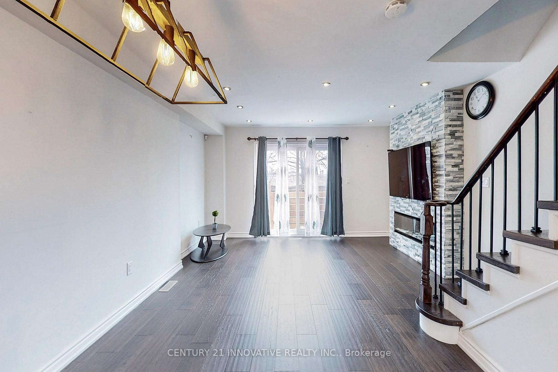 Photo 5 of Unit 18, 1635 Pickering Parkway, Pickering, Village East — HOMEH
