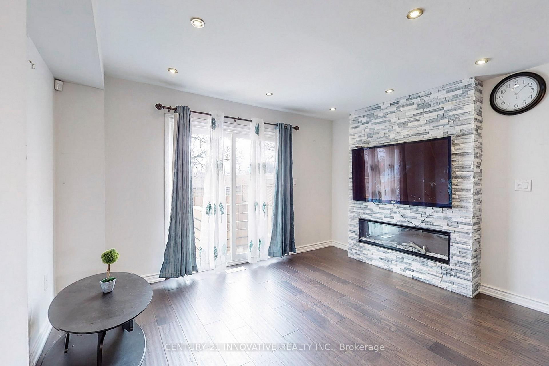 Photo 7 of Unit 18, 1635 Pickering Parkway, Pickering, Village East — HOMEH