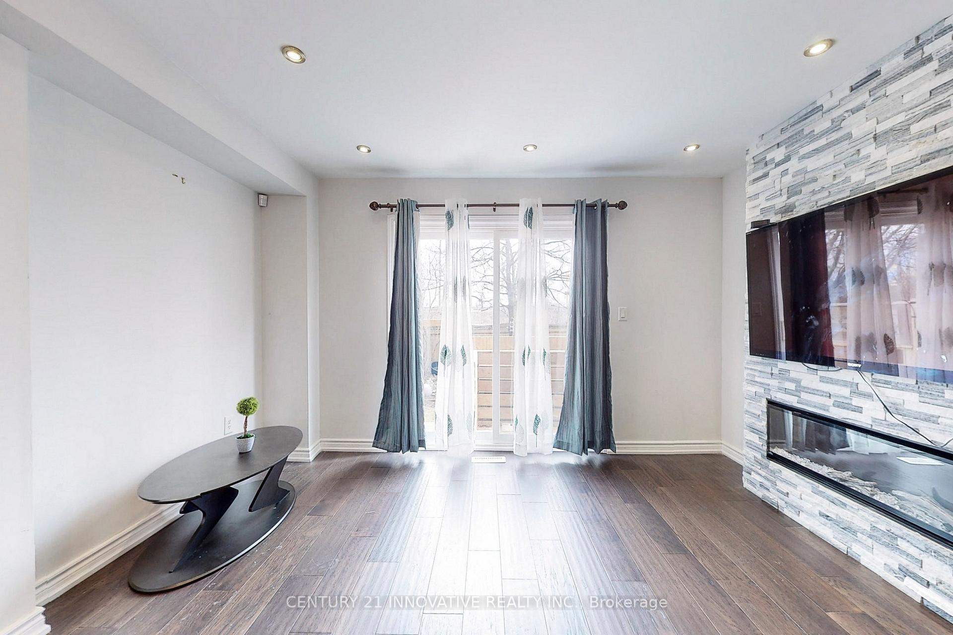 Photo 9 of Unit 18, 1635 Pickering Parkway, Pickering, Village East — HOMEH