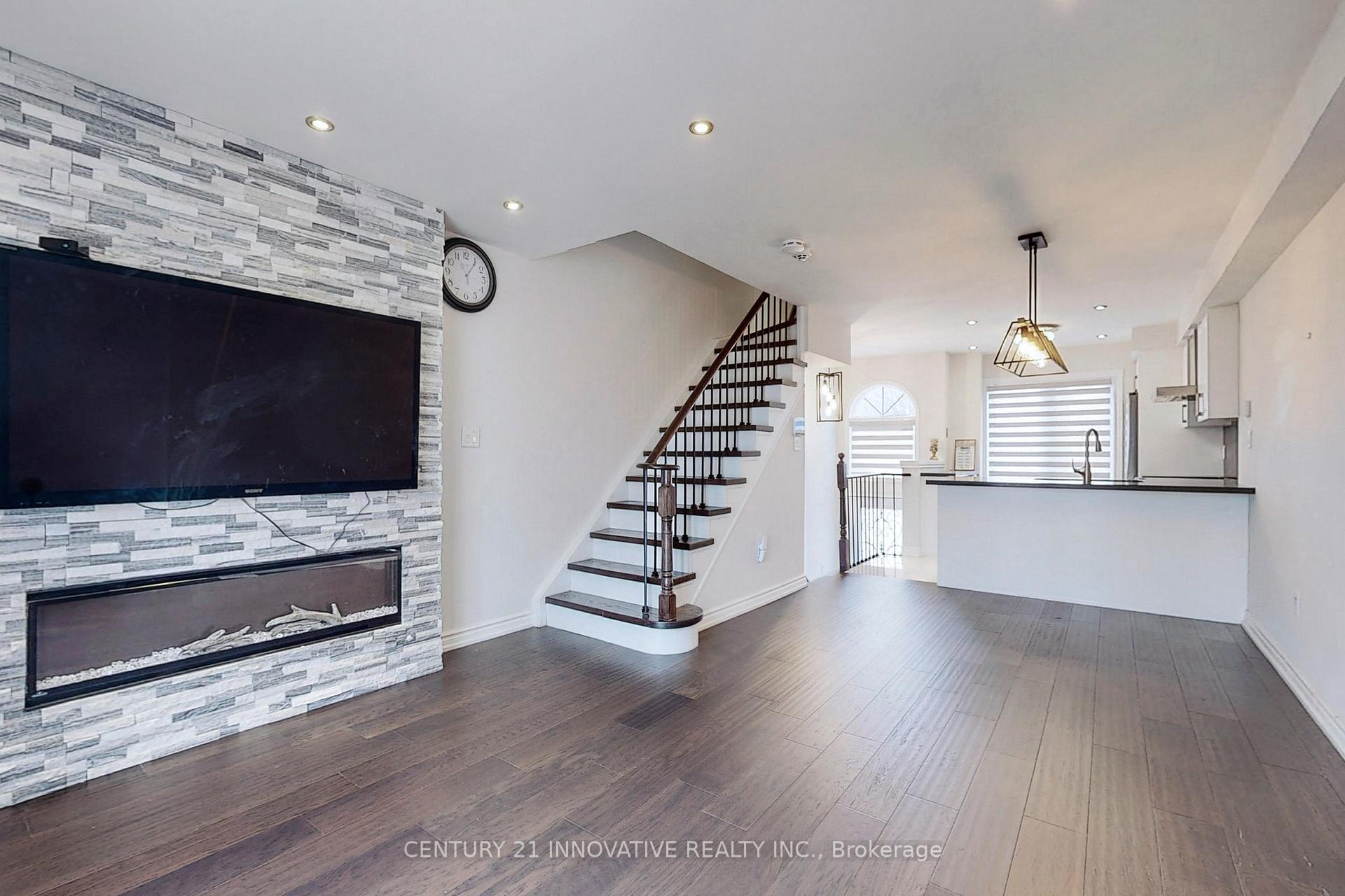 Photo 11 of Unit 18, 1635 Pickering Parkway, Pickering, Village East — HOMEH