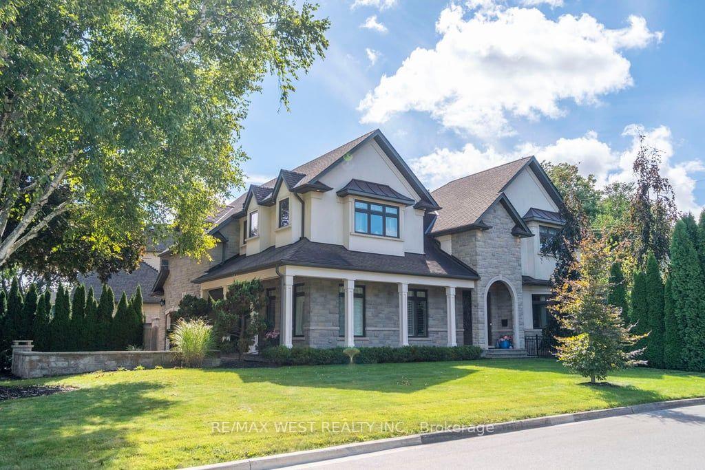 Photo 2 of 4053 Apple Valley Lane, Burlington, Shoreacres — HOMEH