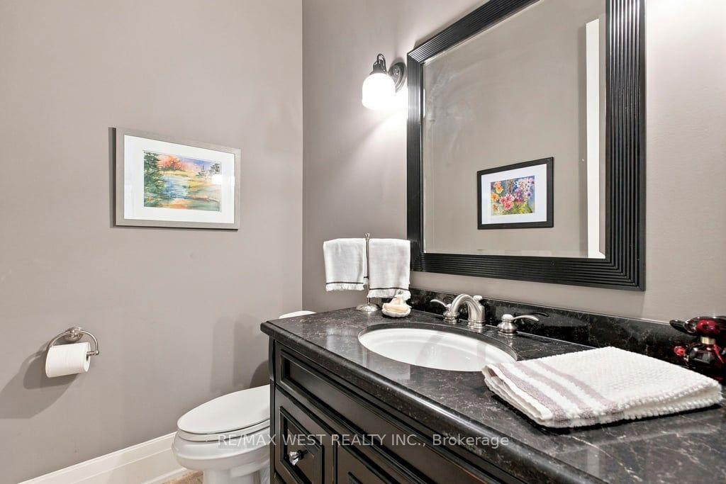 Photo 21 of 4053 Apple Valley Lane, Burlington, Shoreacres — HOMEH